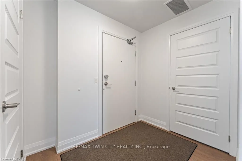 88 Gibson Street, #209