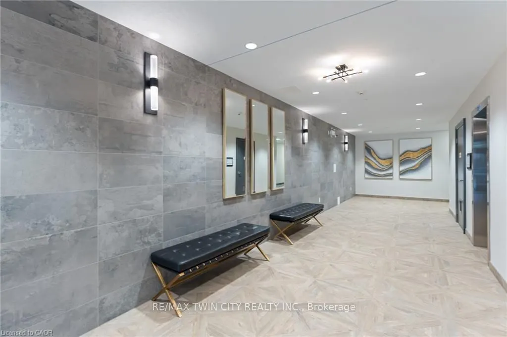 88 Gibson Street, #209