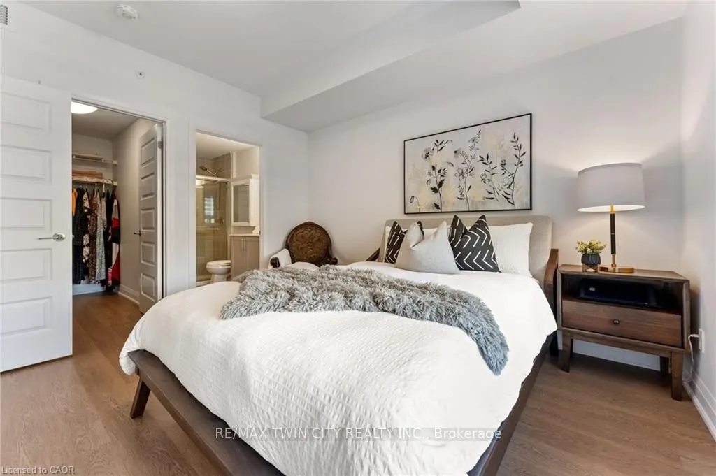 88 Gibson Street, #209
