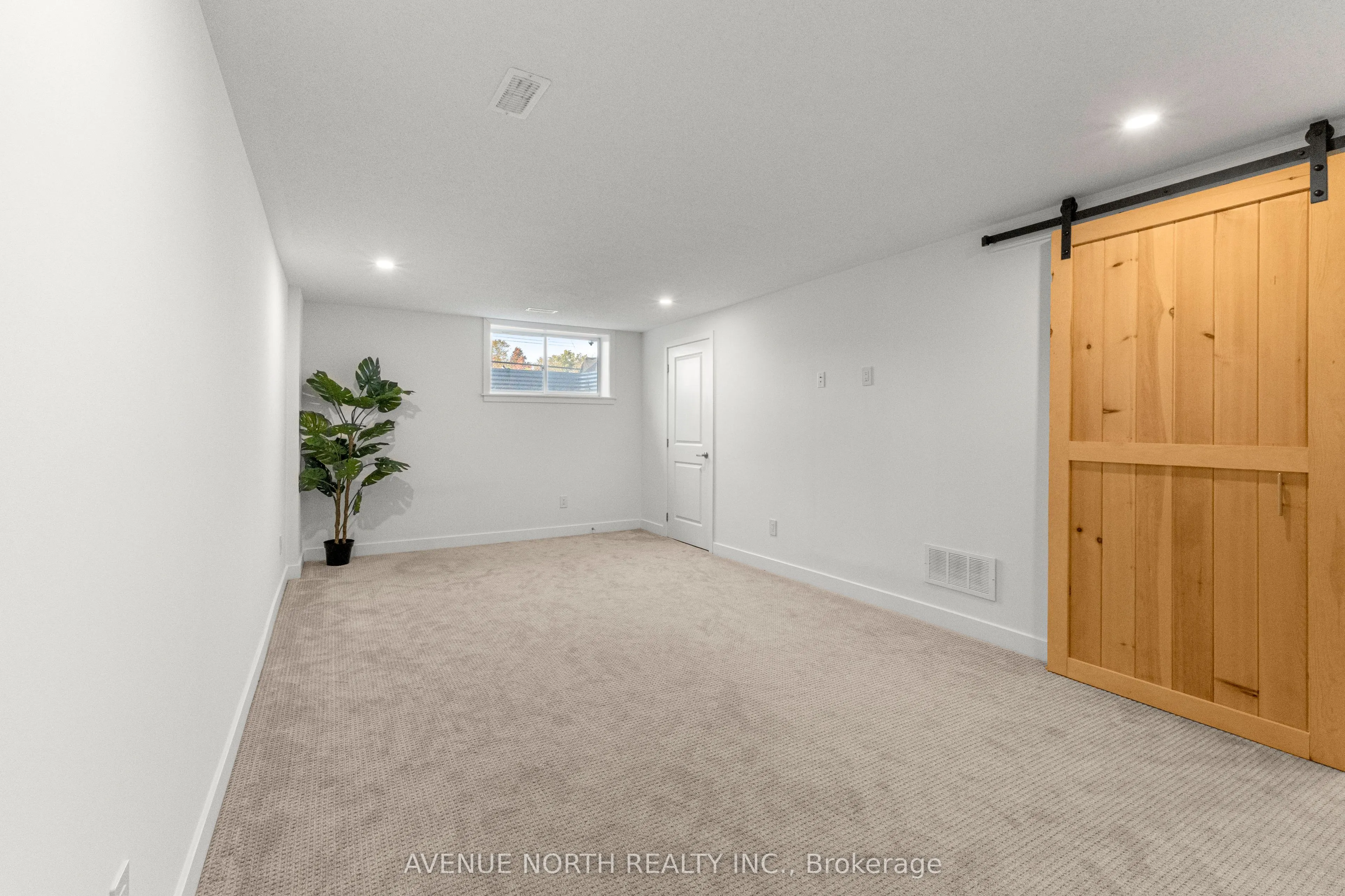 653 Putney Crescent