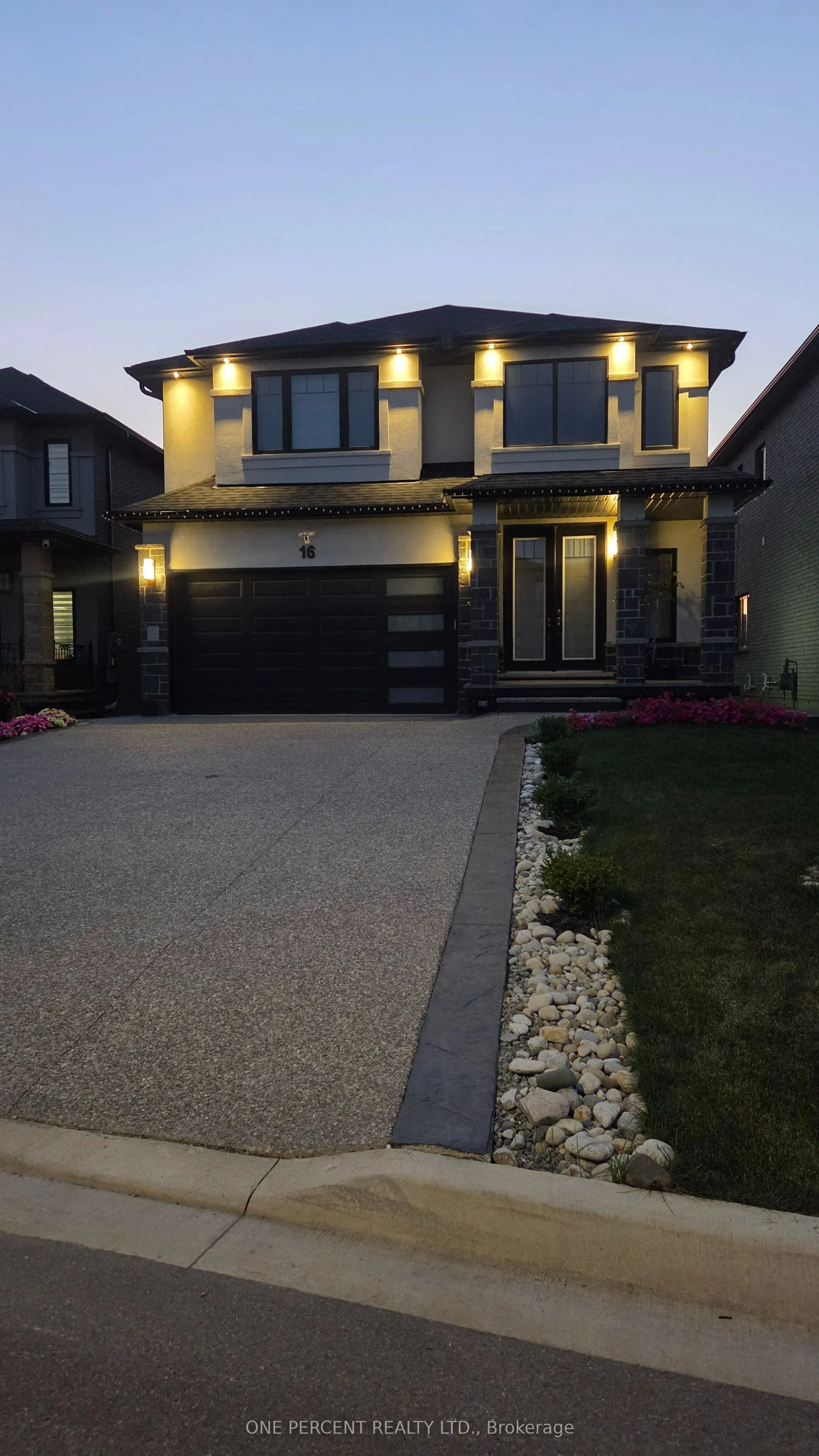 16 Eringate Court