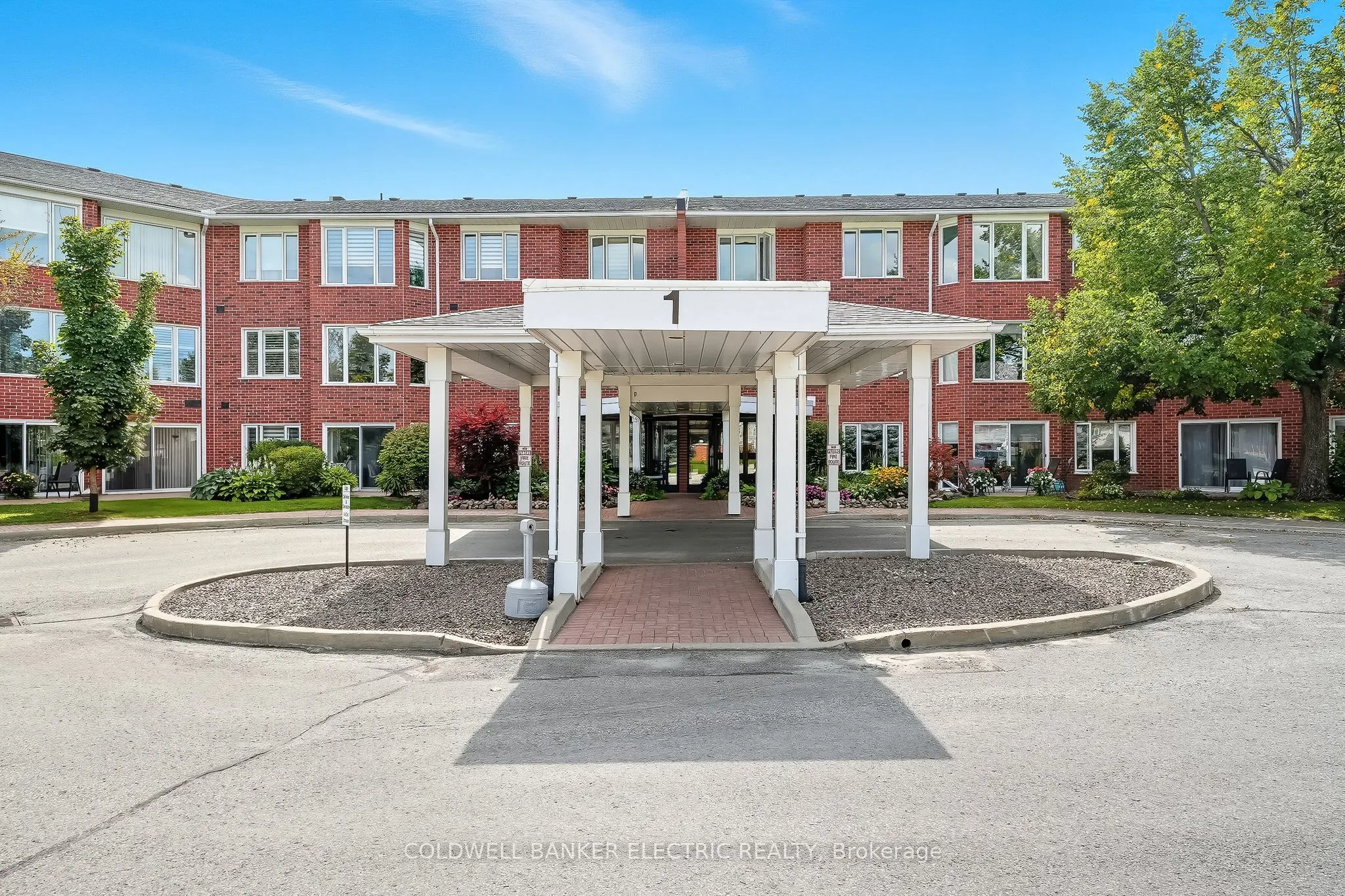 1 Heritage Way, #301