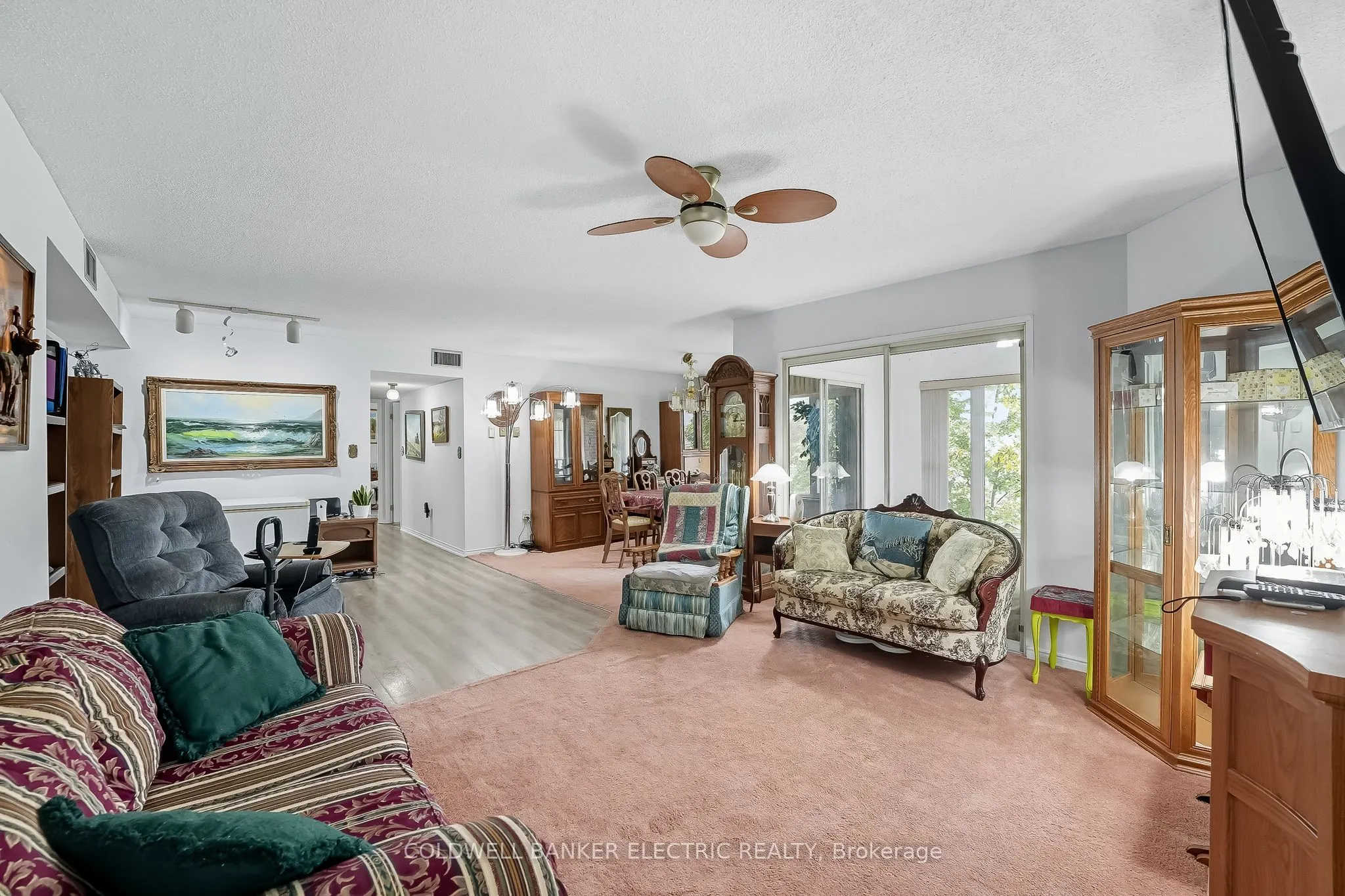 1 Heritage Way, #301