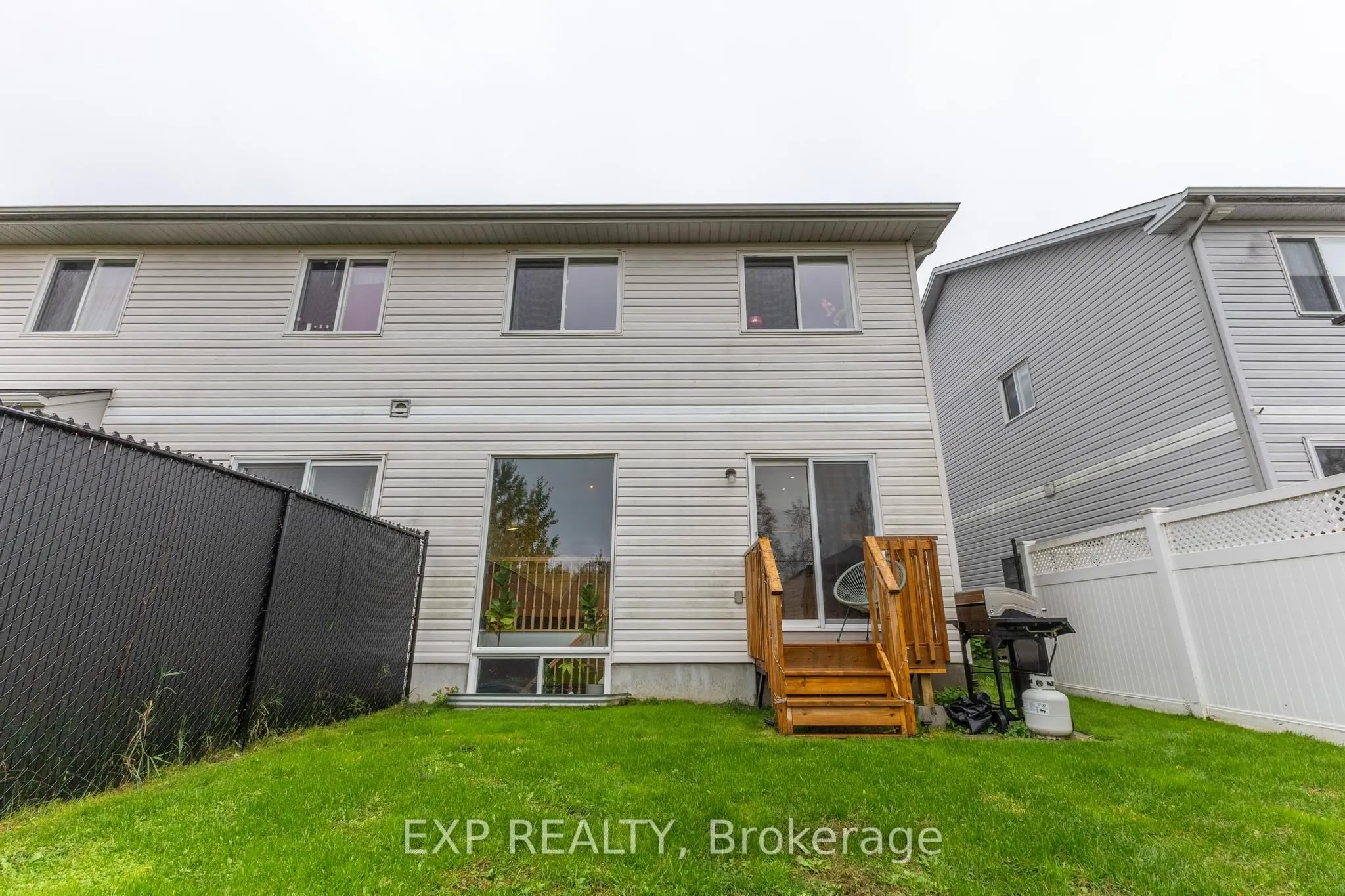 2341 Glandriel Crescent