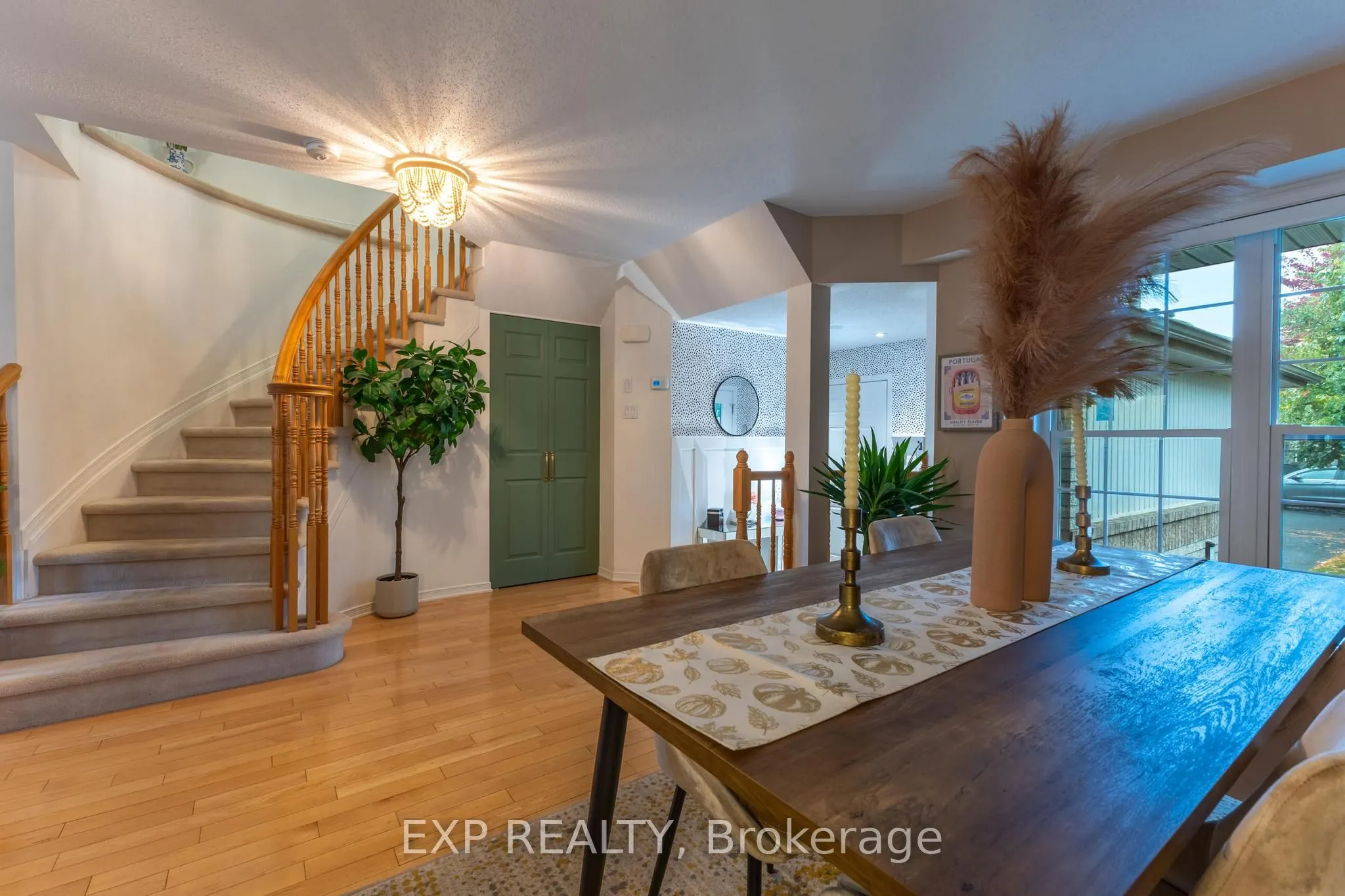2341 Glandriel Crescent