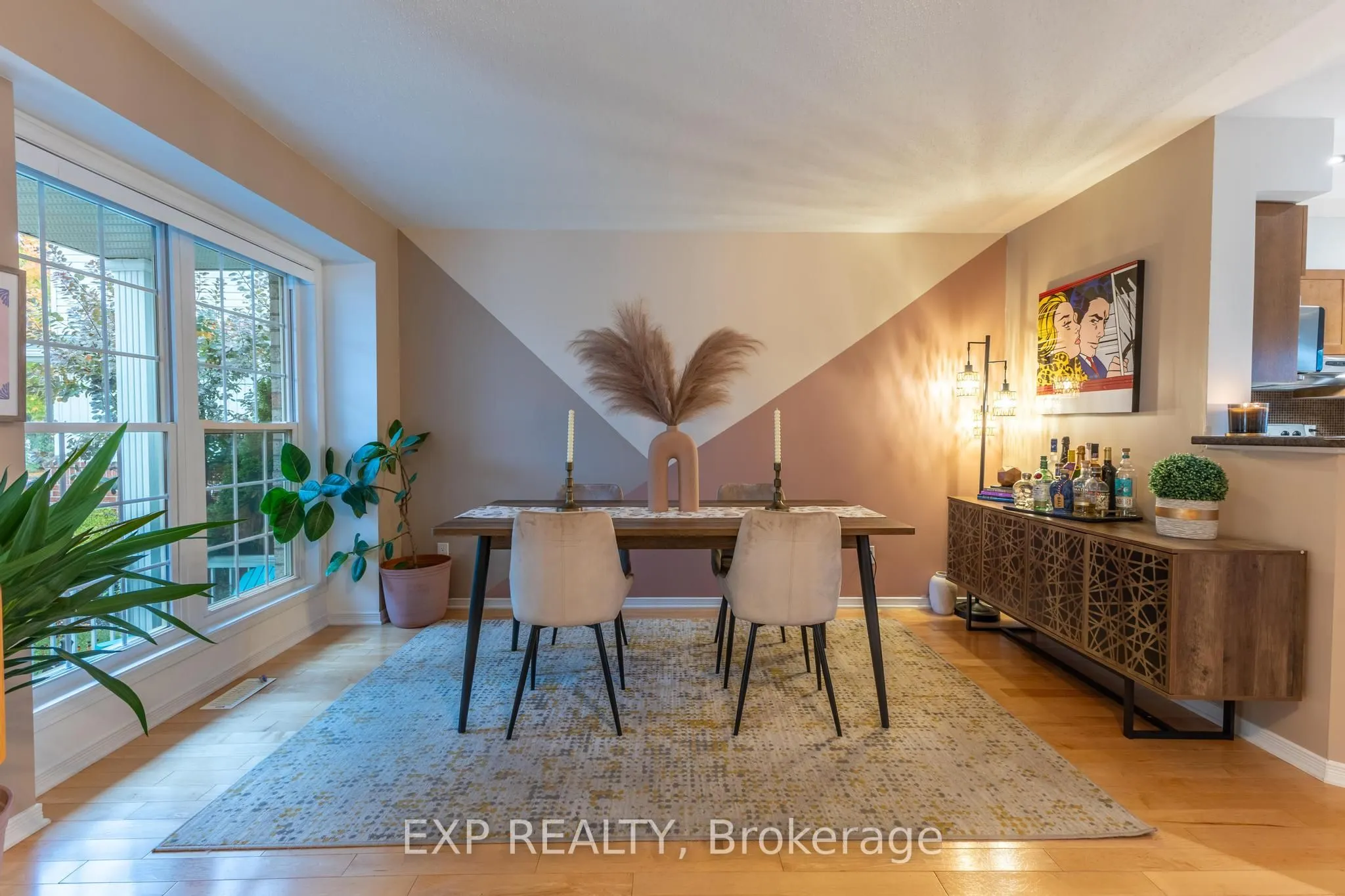 2341 Glandriel Crescent