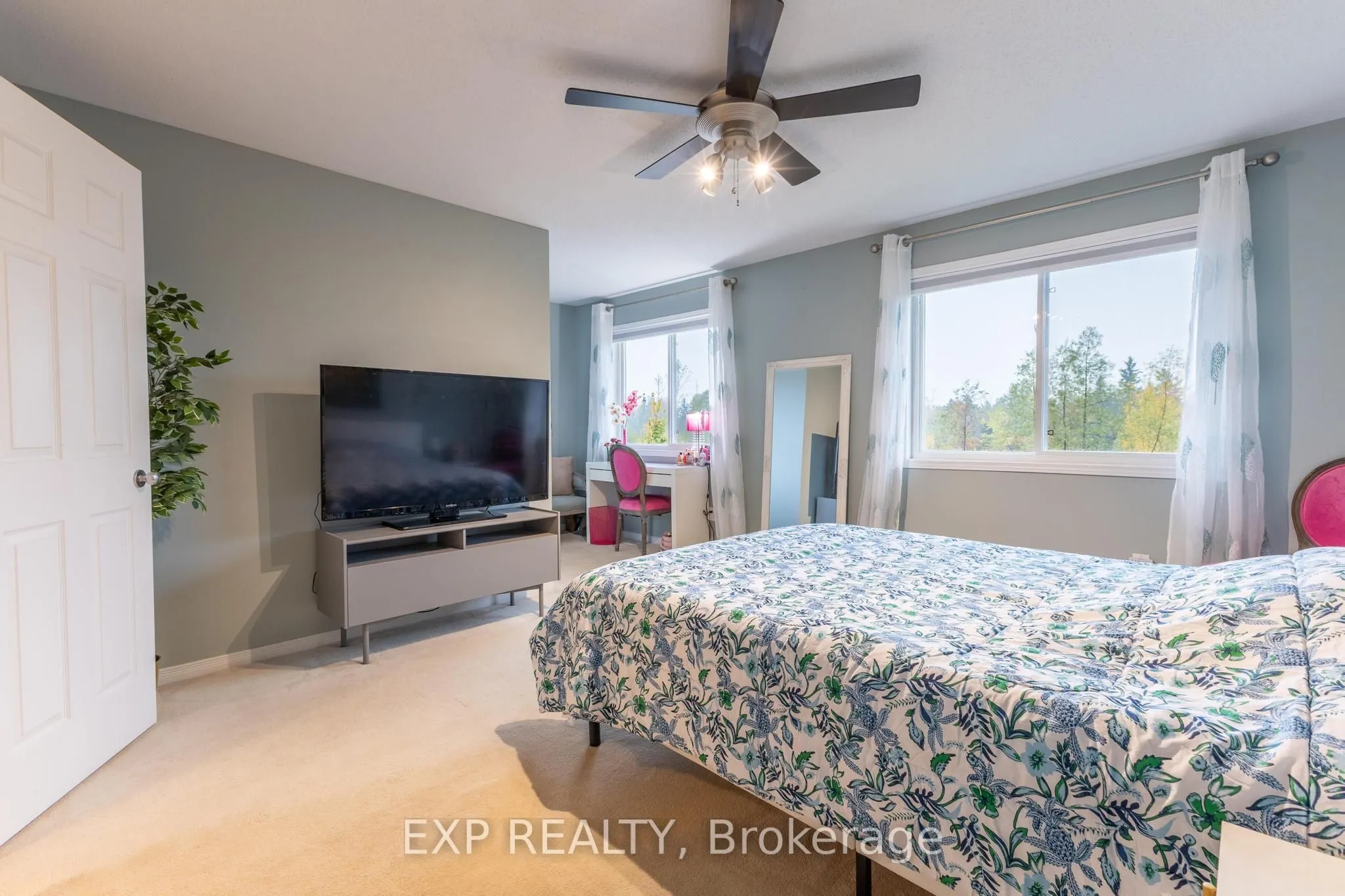 2341 Glandriel Crescent