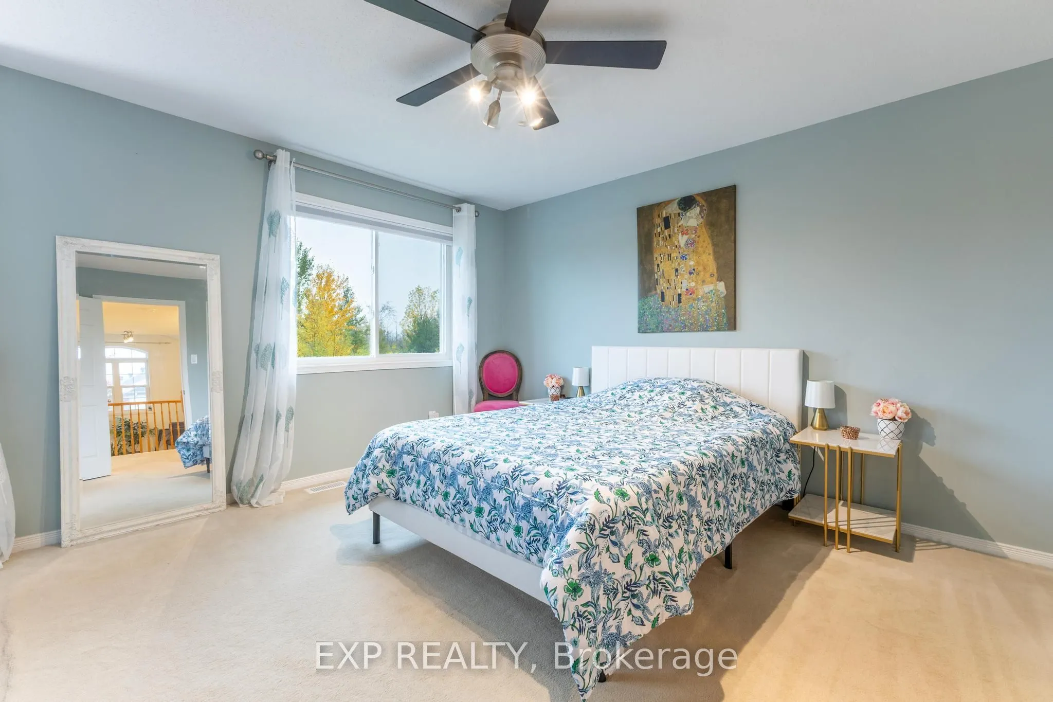 2341 Glandriel Crescent