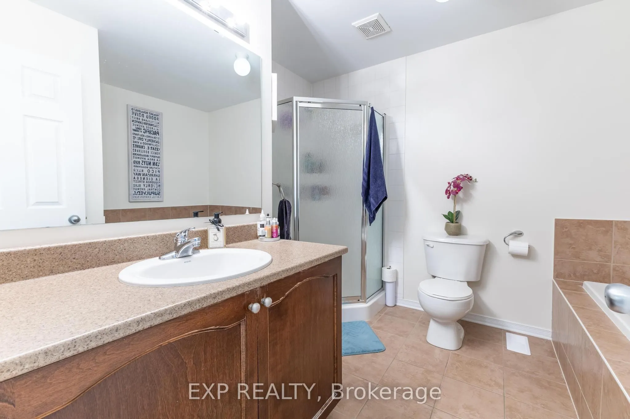 2341 Glandriel Crescent