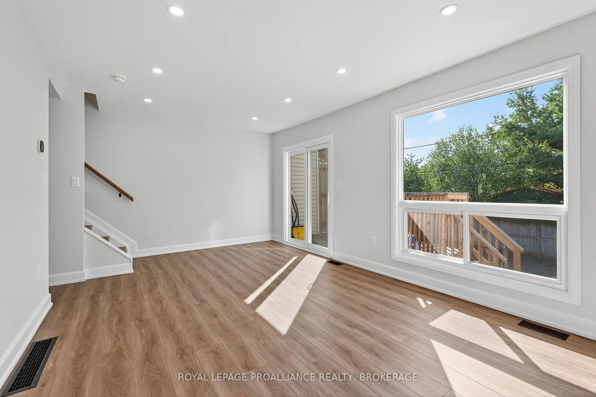 957 Oakview Avenue, #53