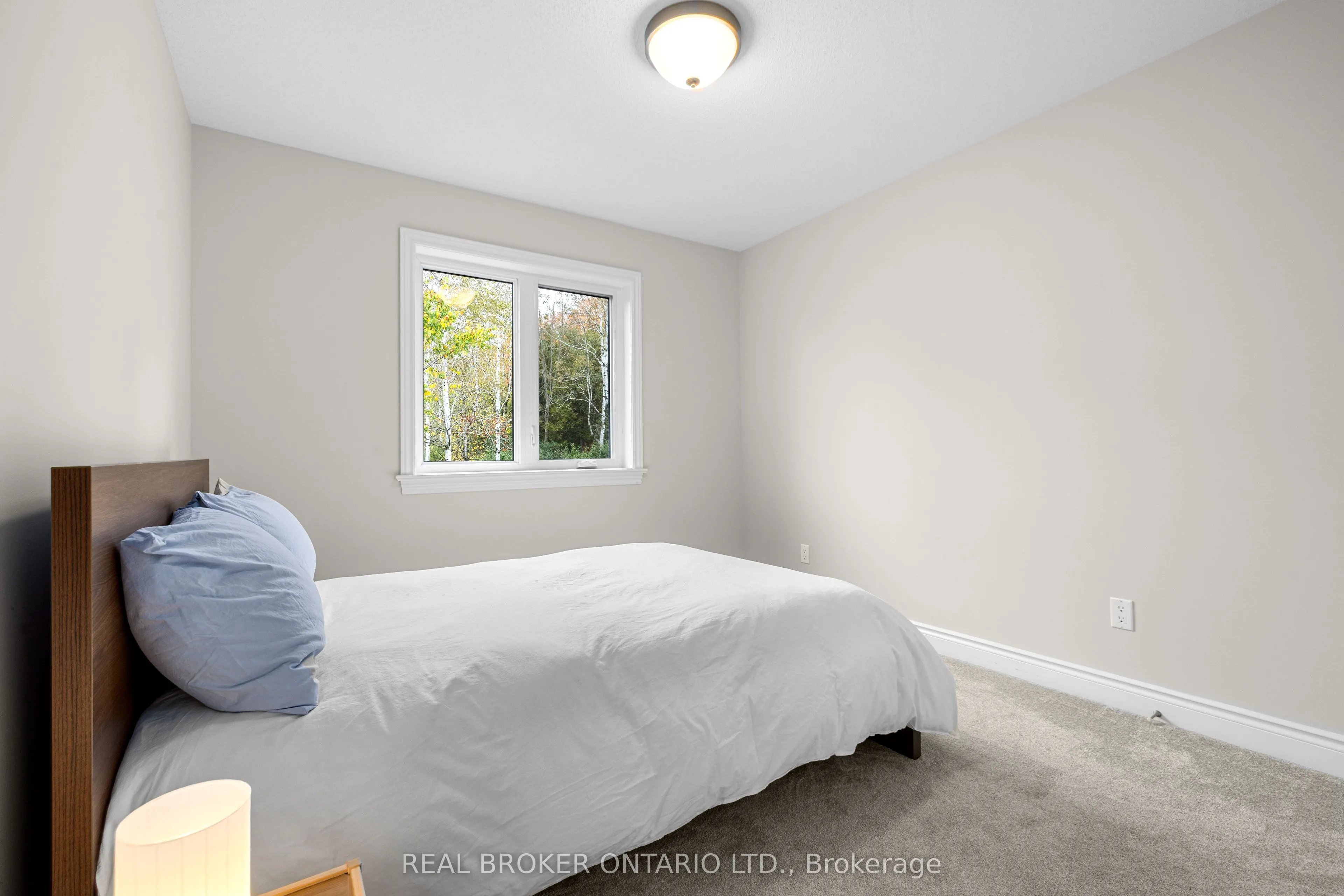 103 Dulmage Crescent