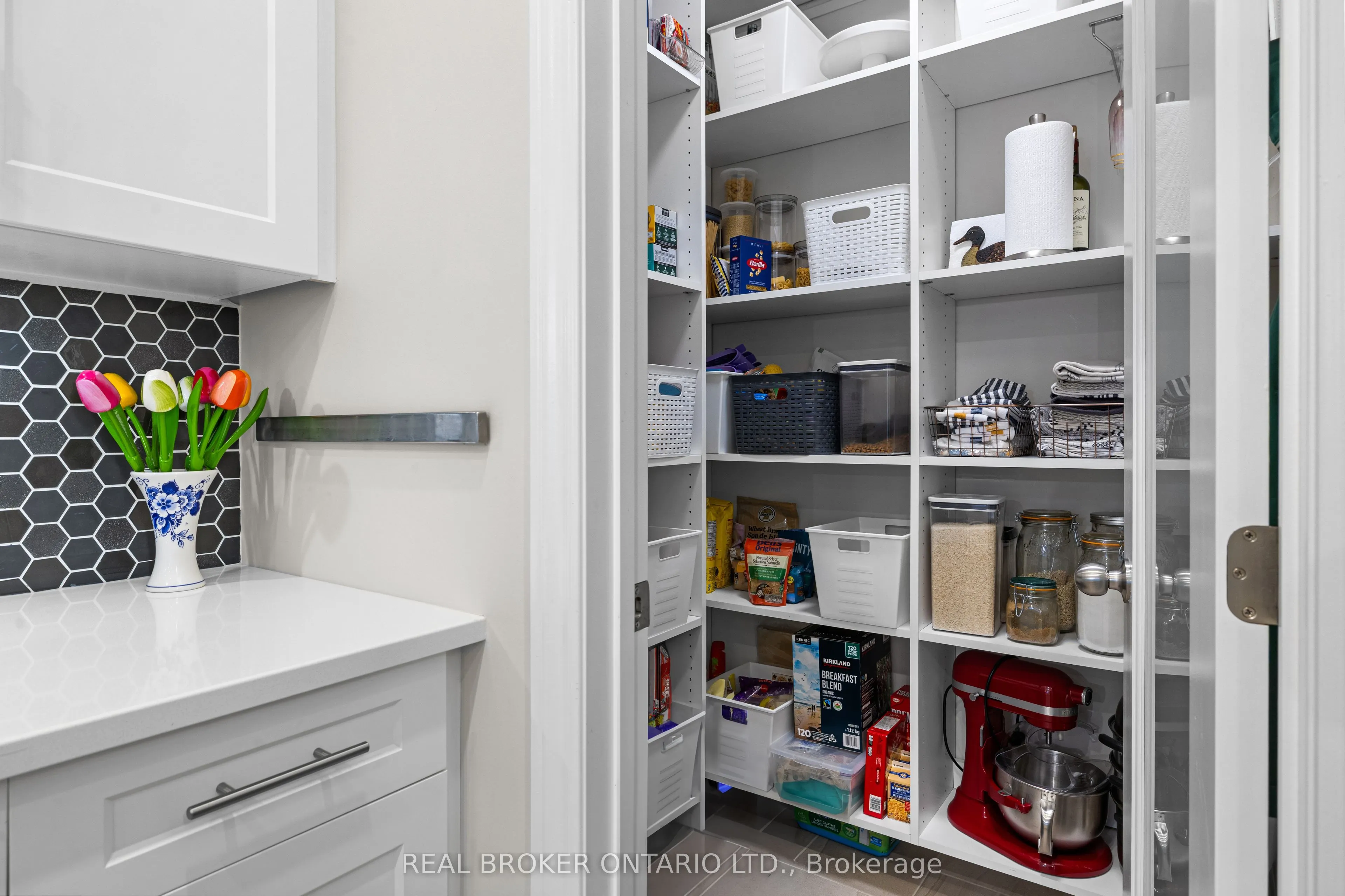 103 Dulmage Crescent