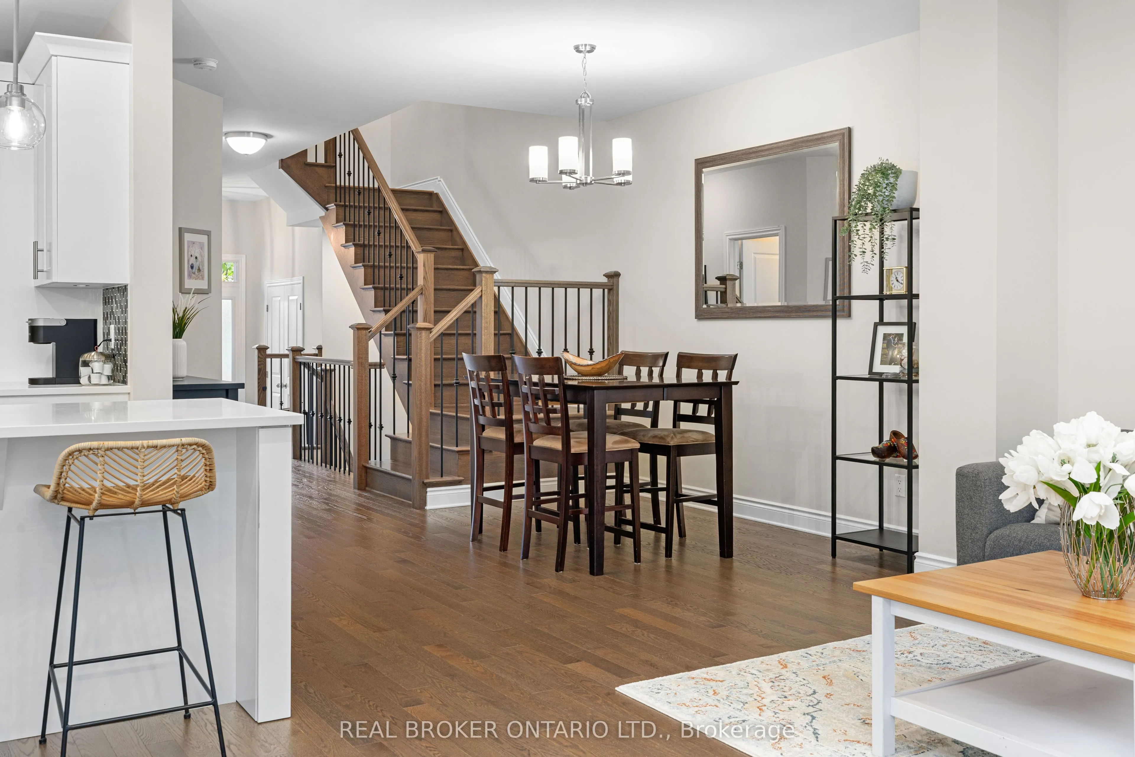 103 Dulmage Crescent