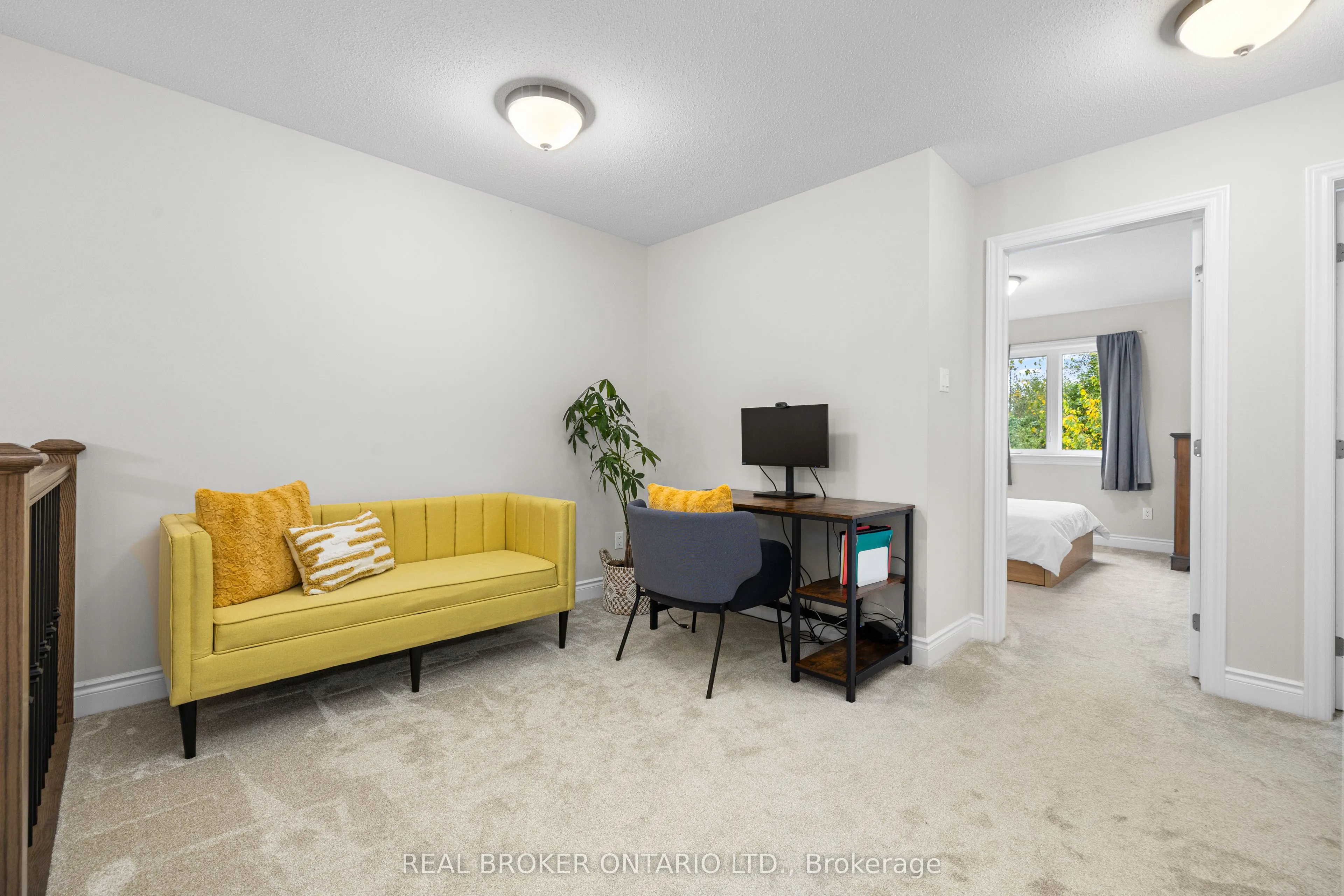 103 Dulmage Crescent