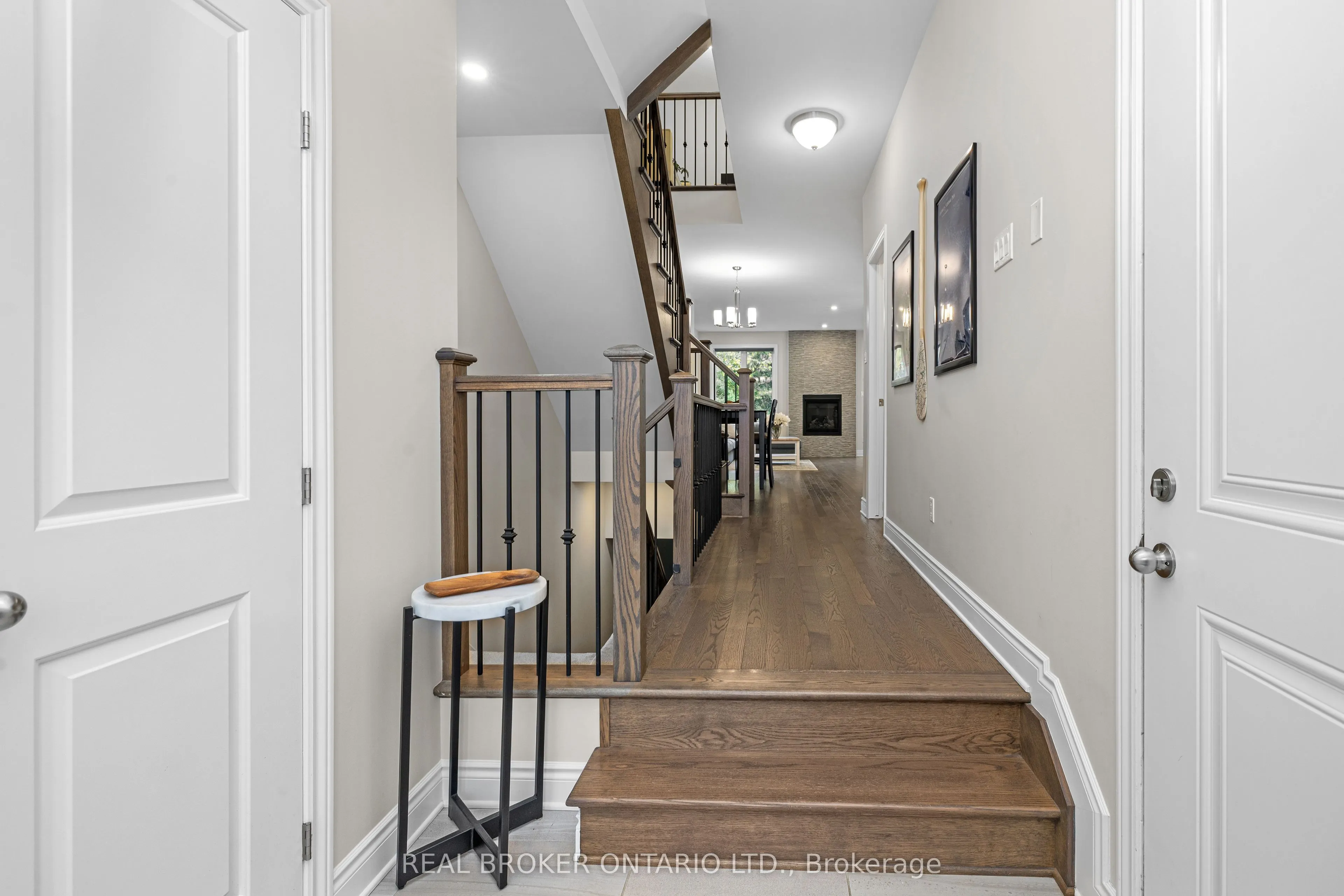 103 Dulmage Crescent