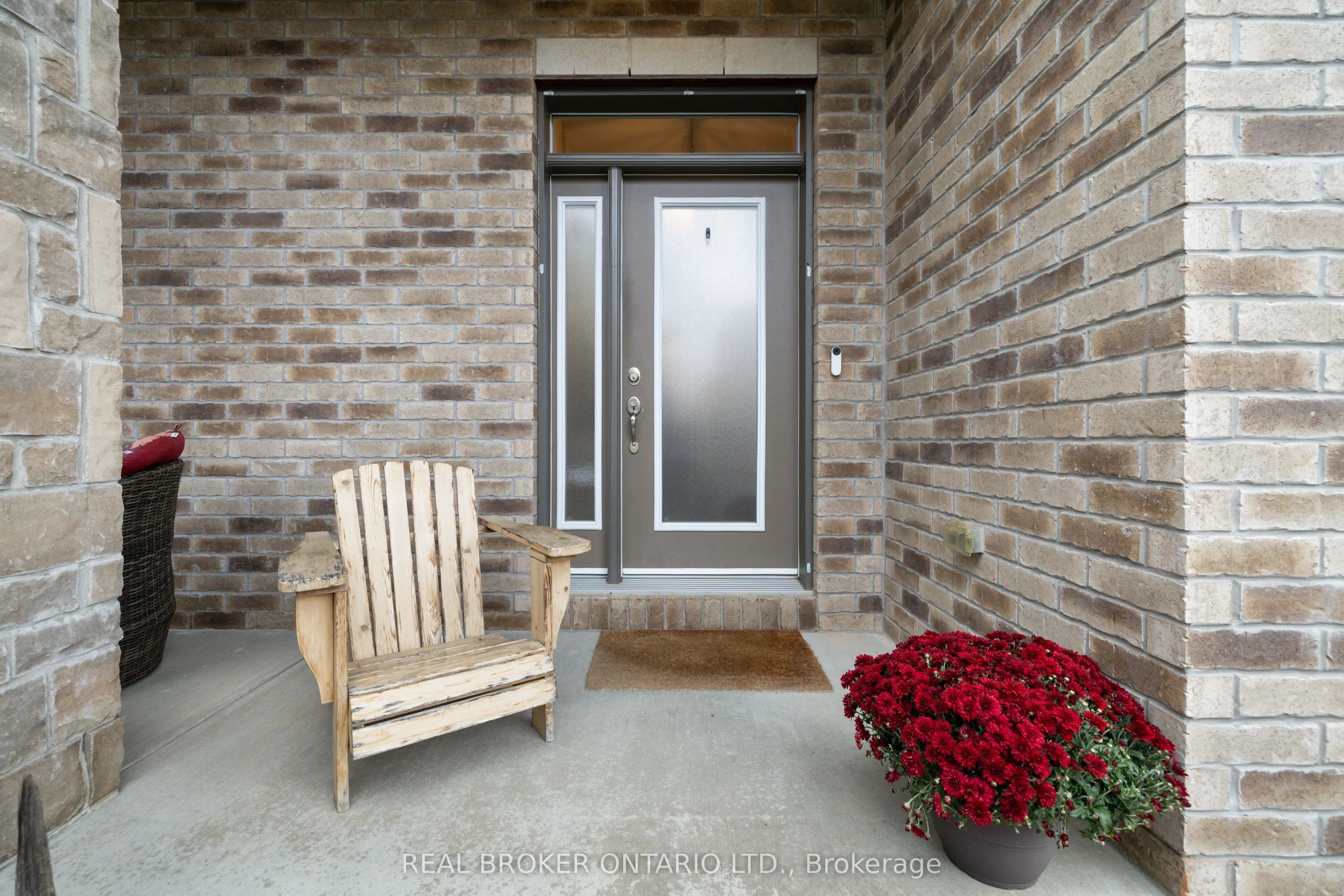 103 Dulmage Crescent