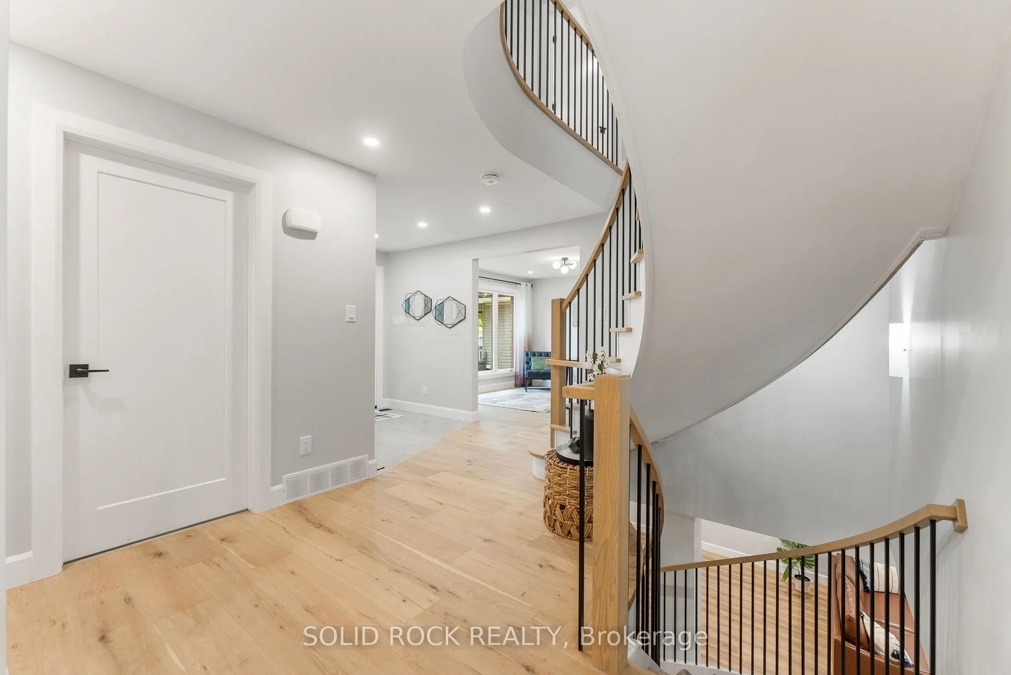 210 Carleton Avenue