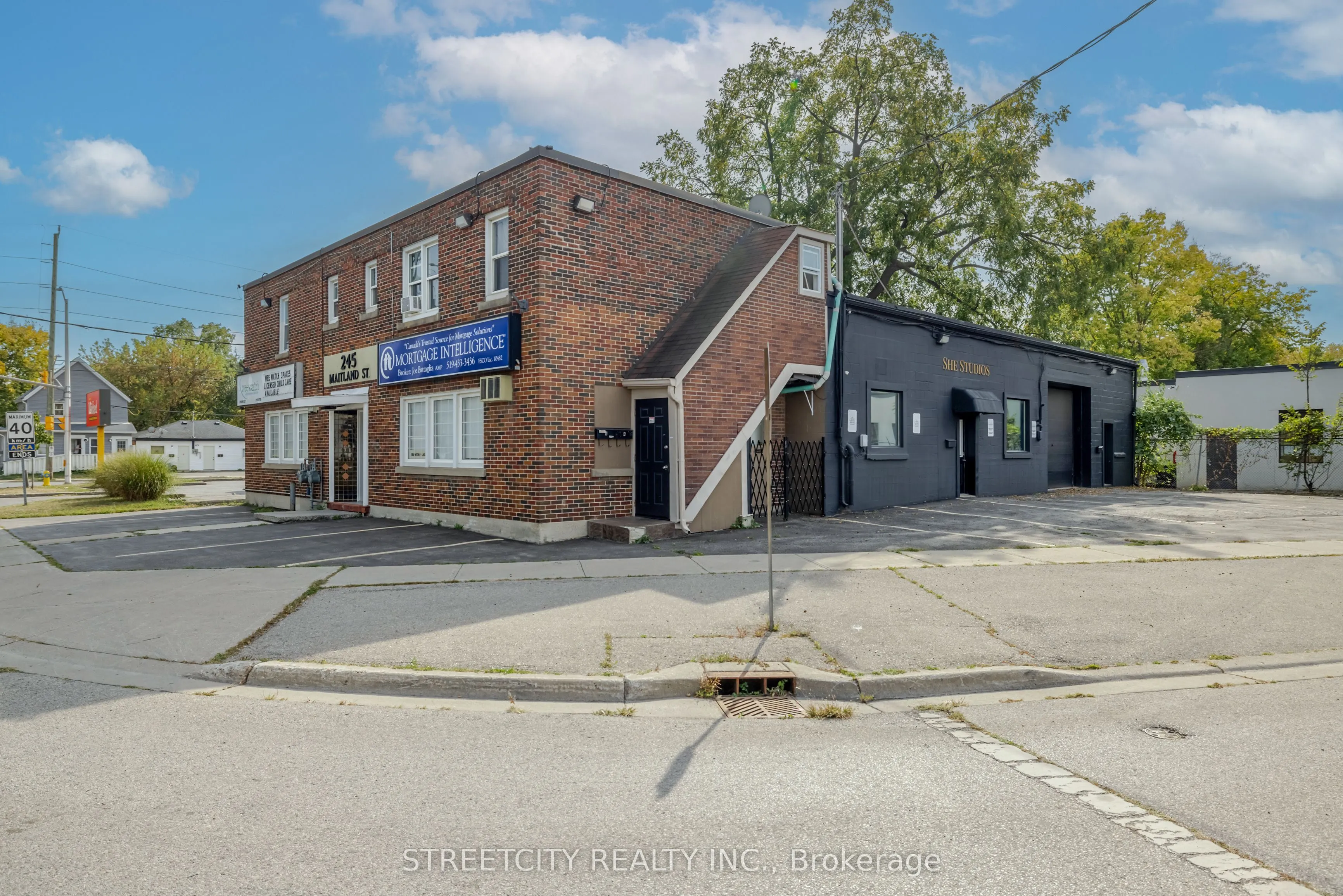 245 MAITLAND Street