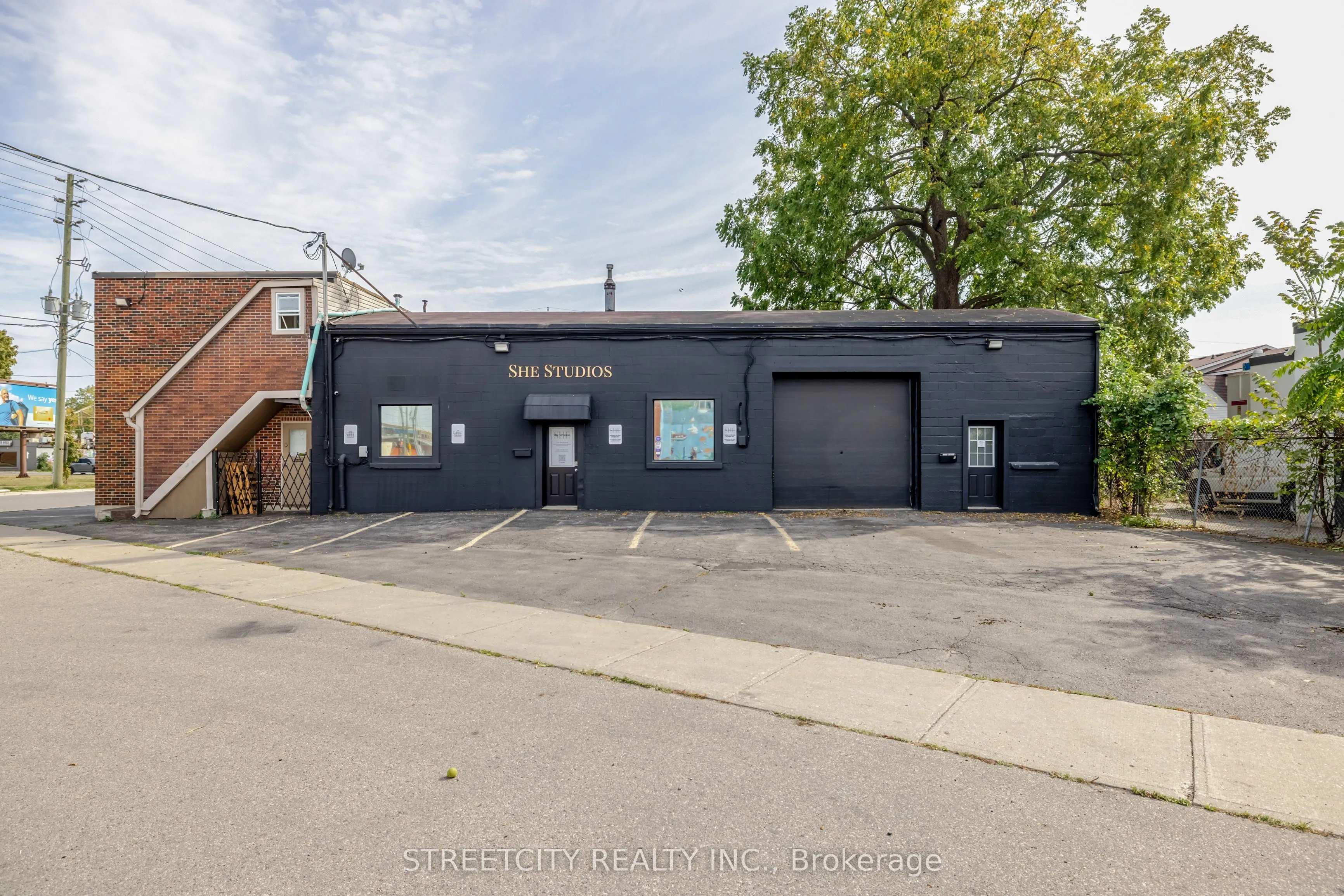 245 MAITLAND Street