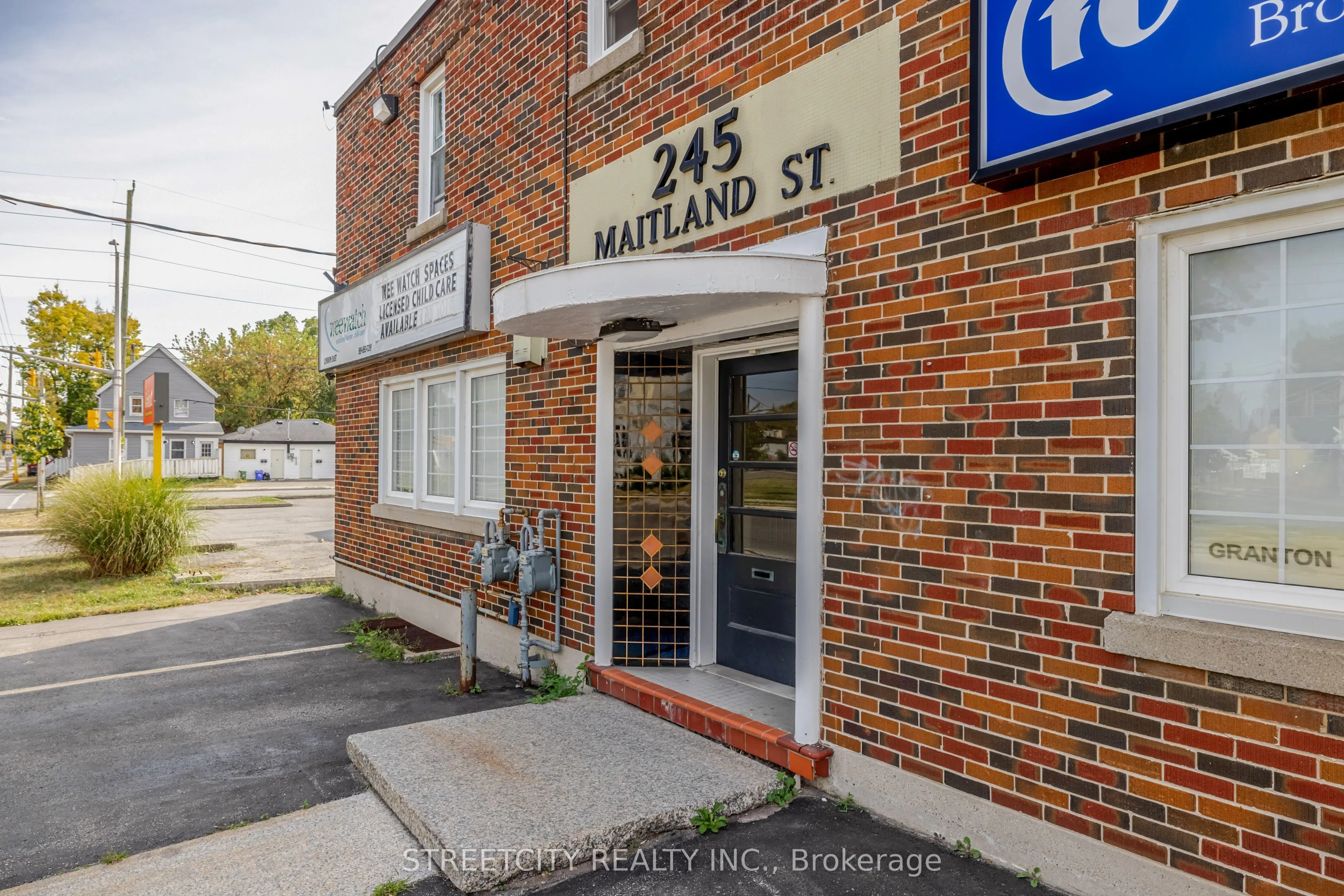245 MAITLAND Street