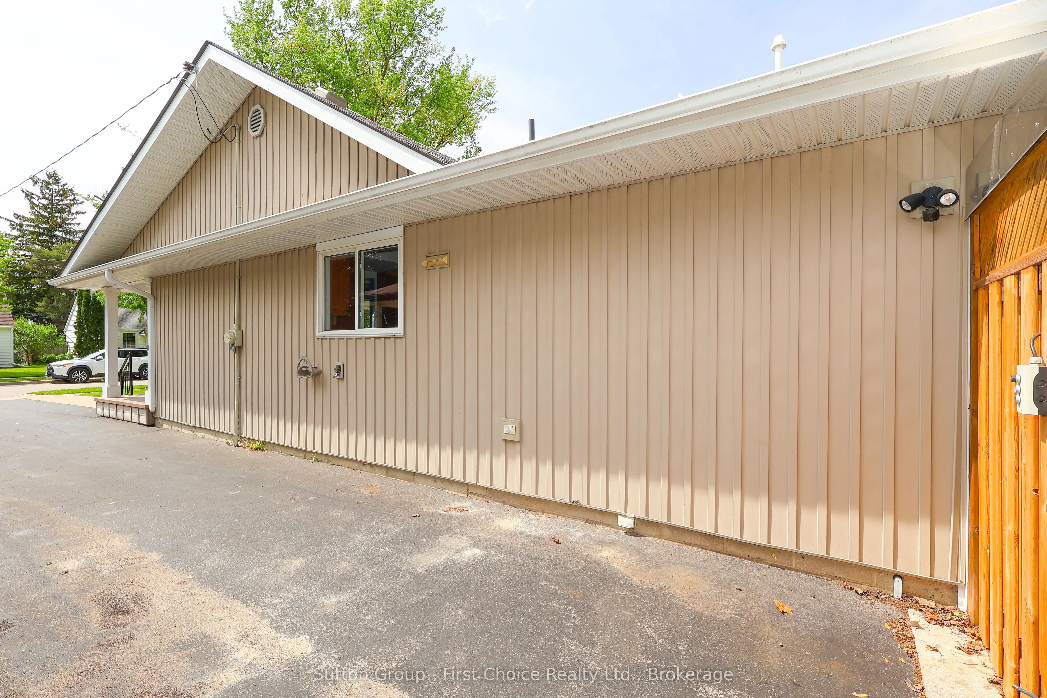 39 Portia Boulevard