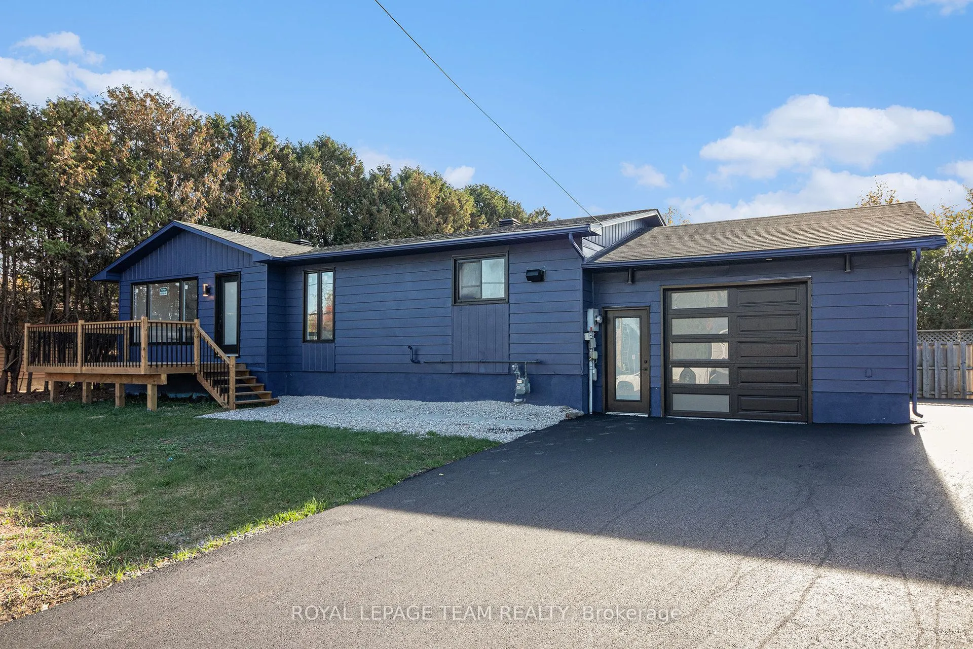 102 Laurier Street