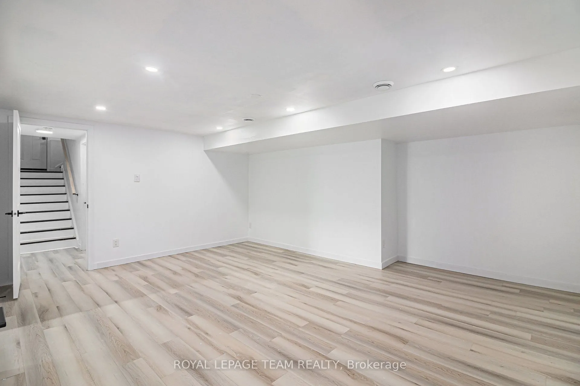 102 Laurier Street