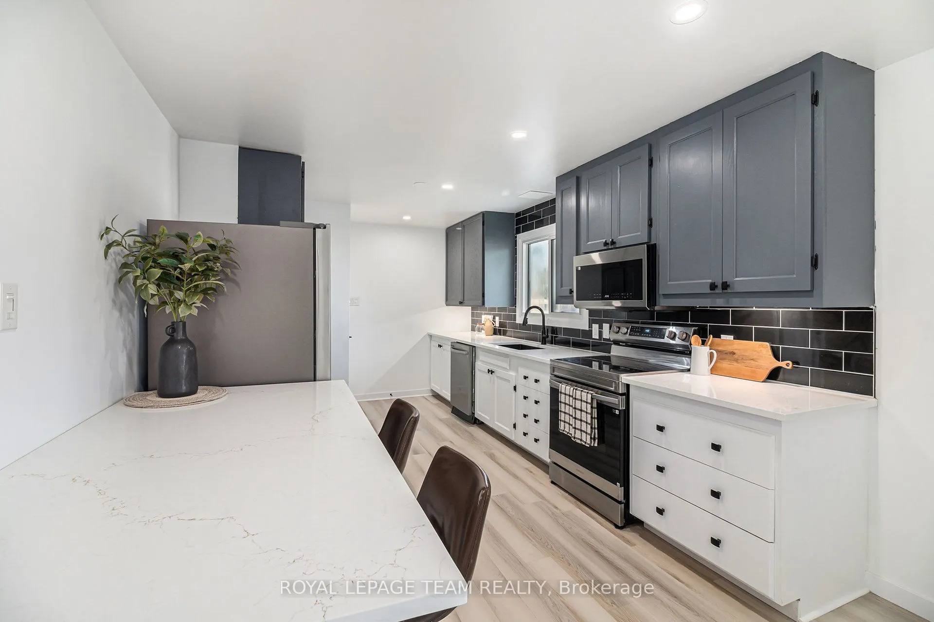 102 Laurier Street