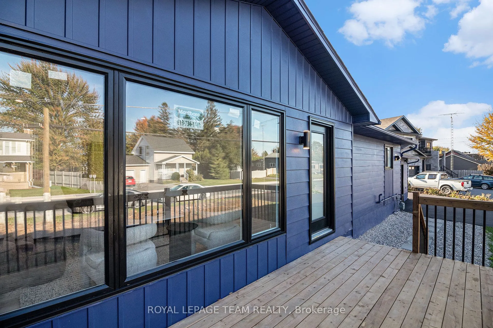 102 Laurier Street