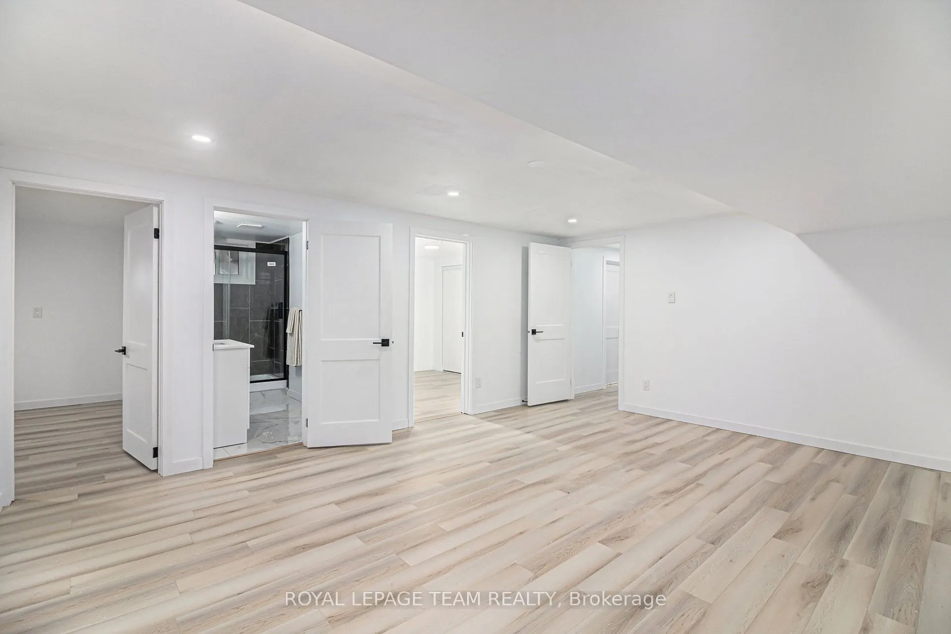 102 Laurier Street
