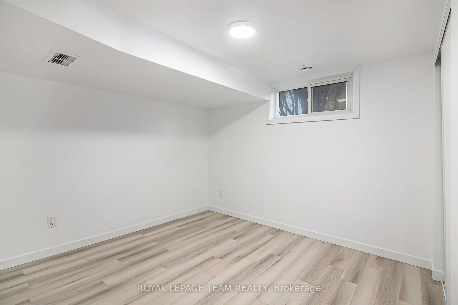 102 Laurier Street