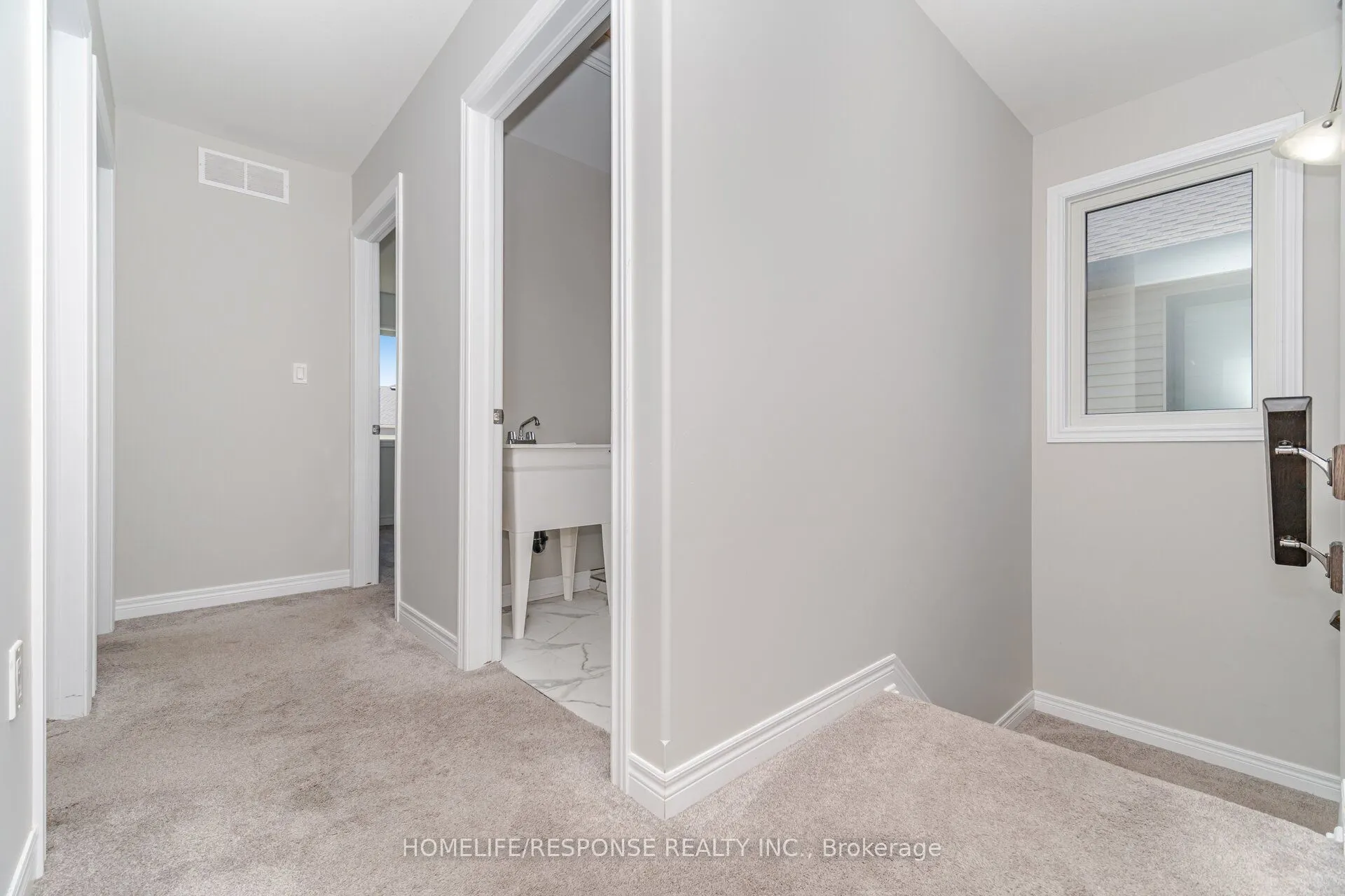 9 BOWMAN Crescent