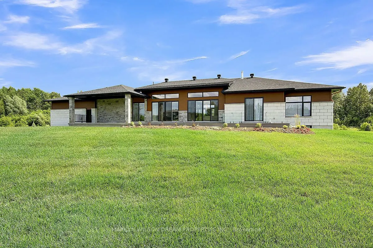 1070 Green Jacket Crescent
