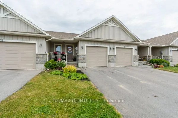 33 Chinook Street