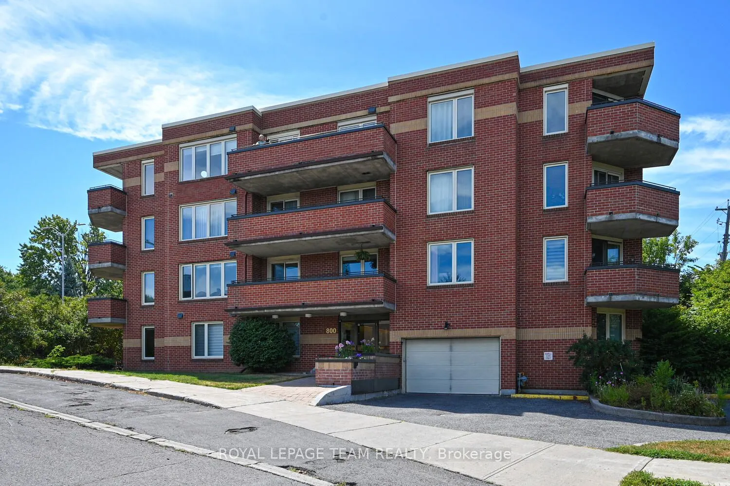 800 Mckellar Avenue, #403