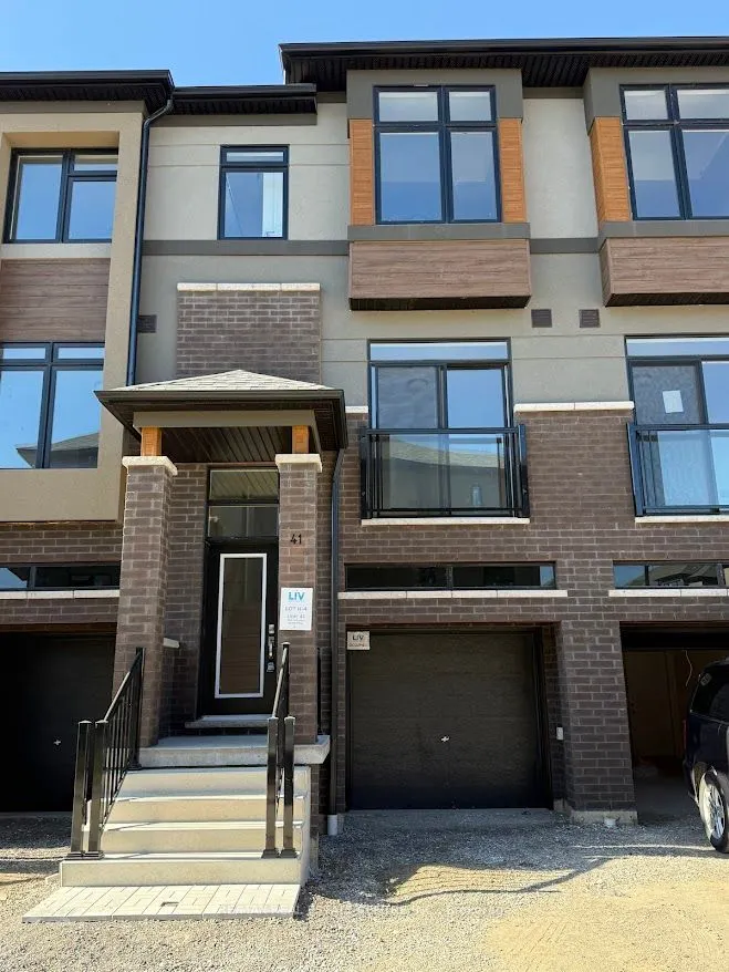 660 Colborne Street W, #41