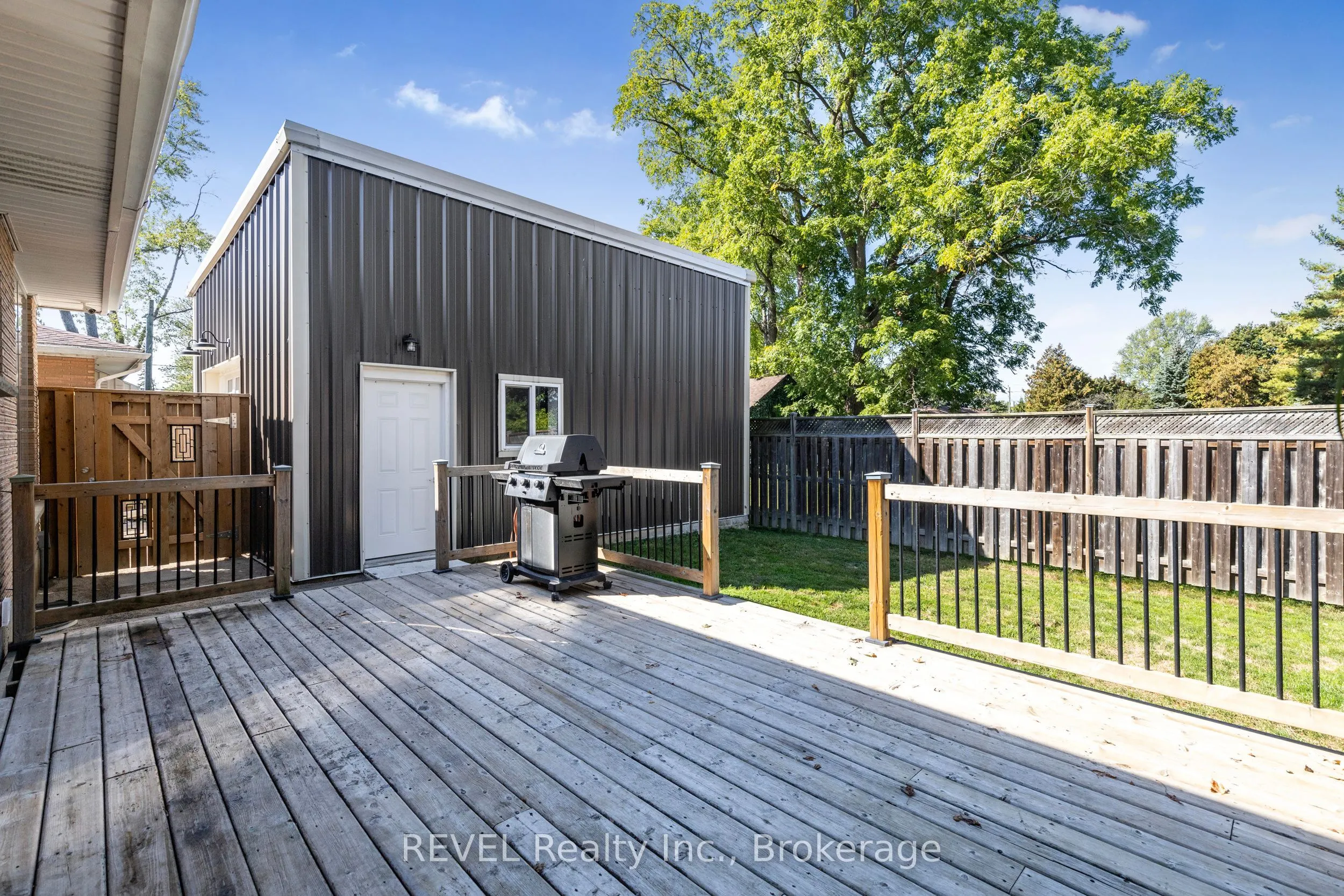 908 Cedar Street