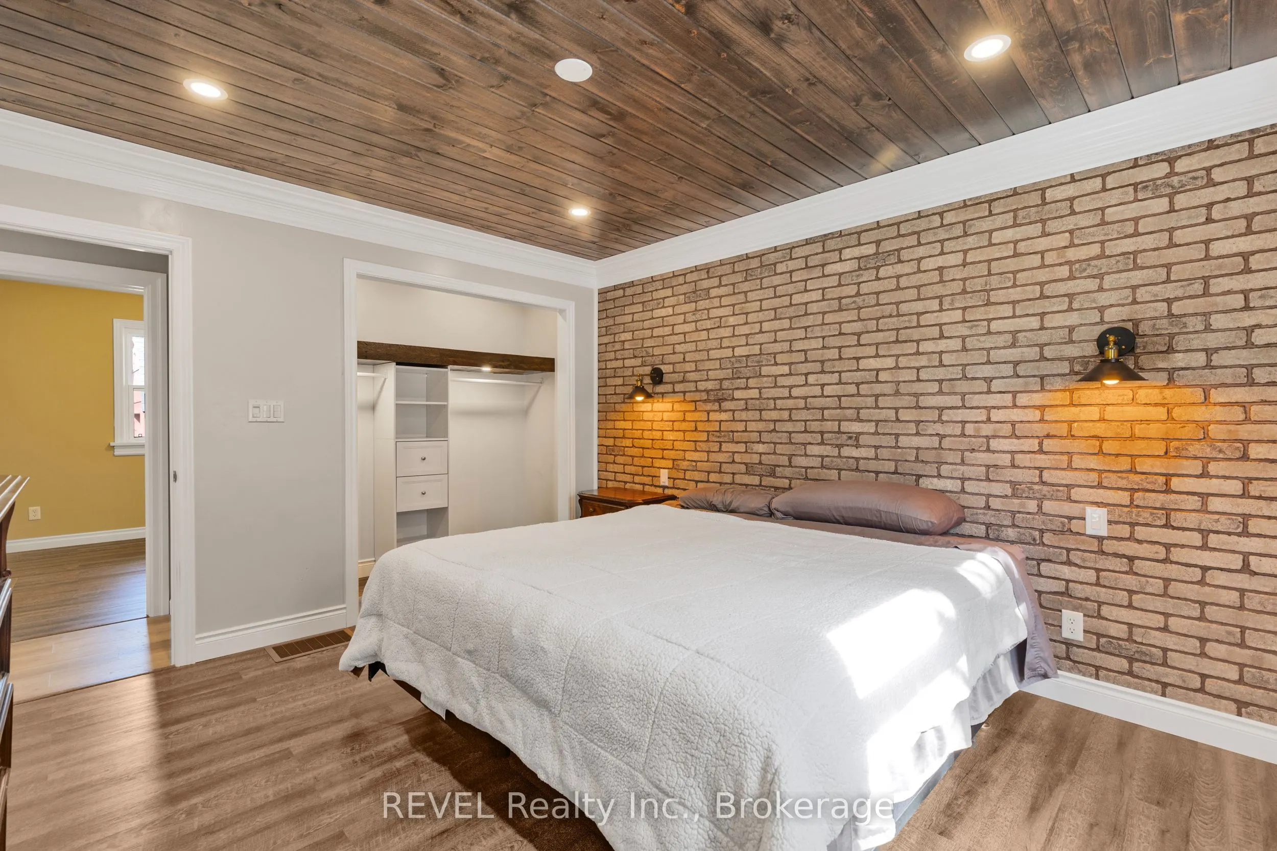 908 Cedar Street