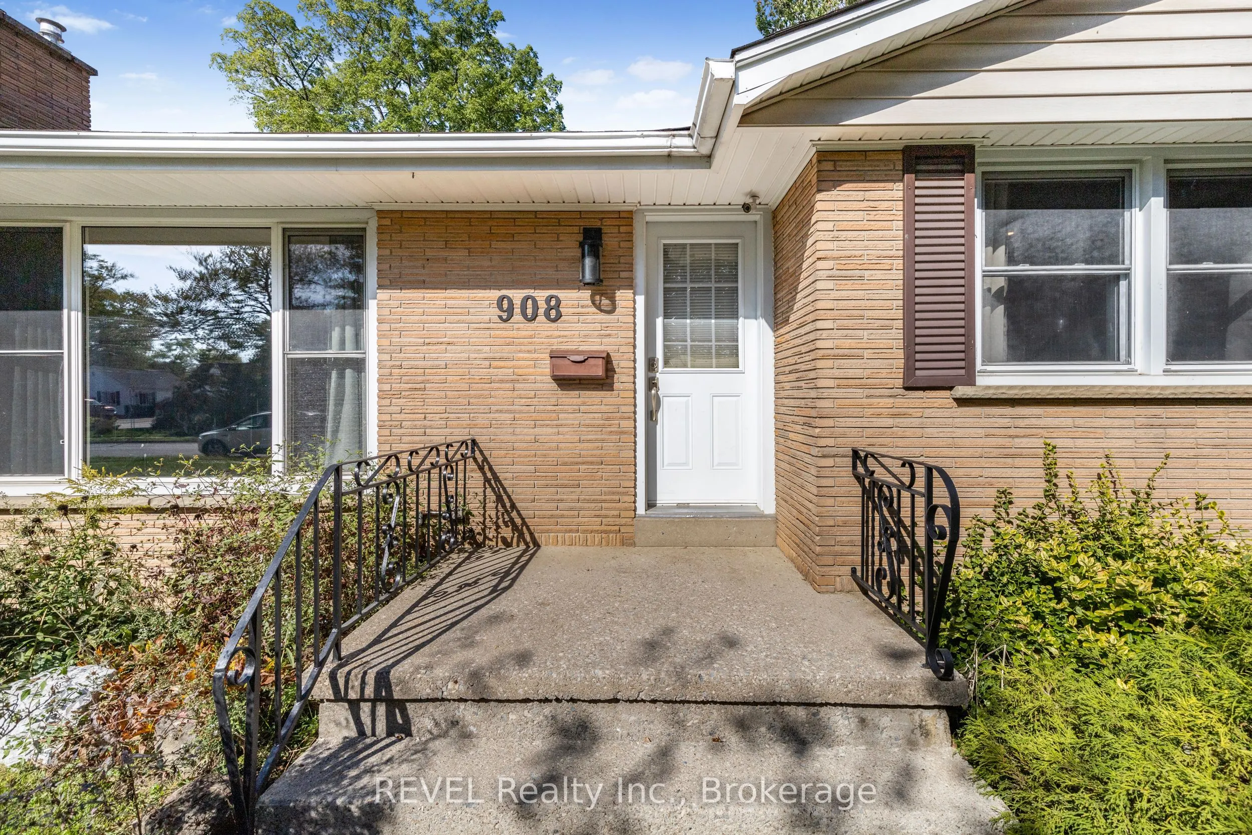 908 Cedar Street