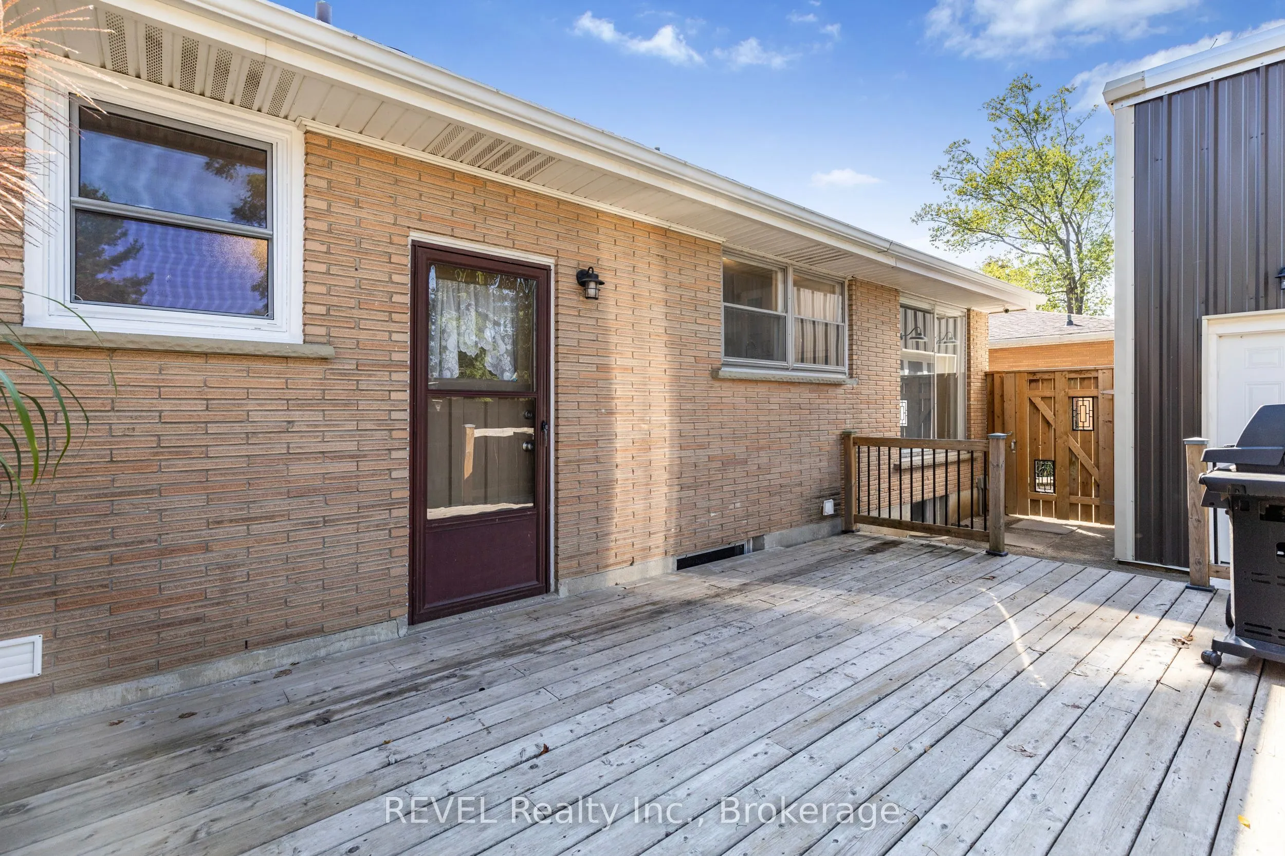 908 Cedar Street