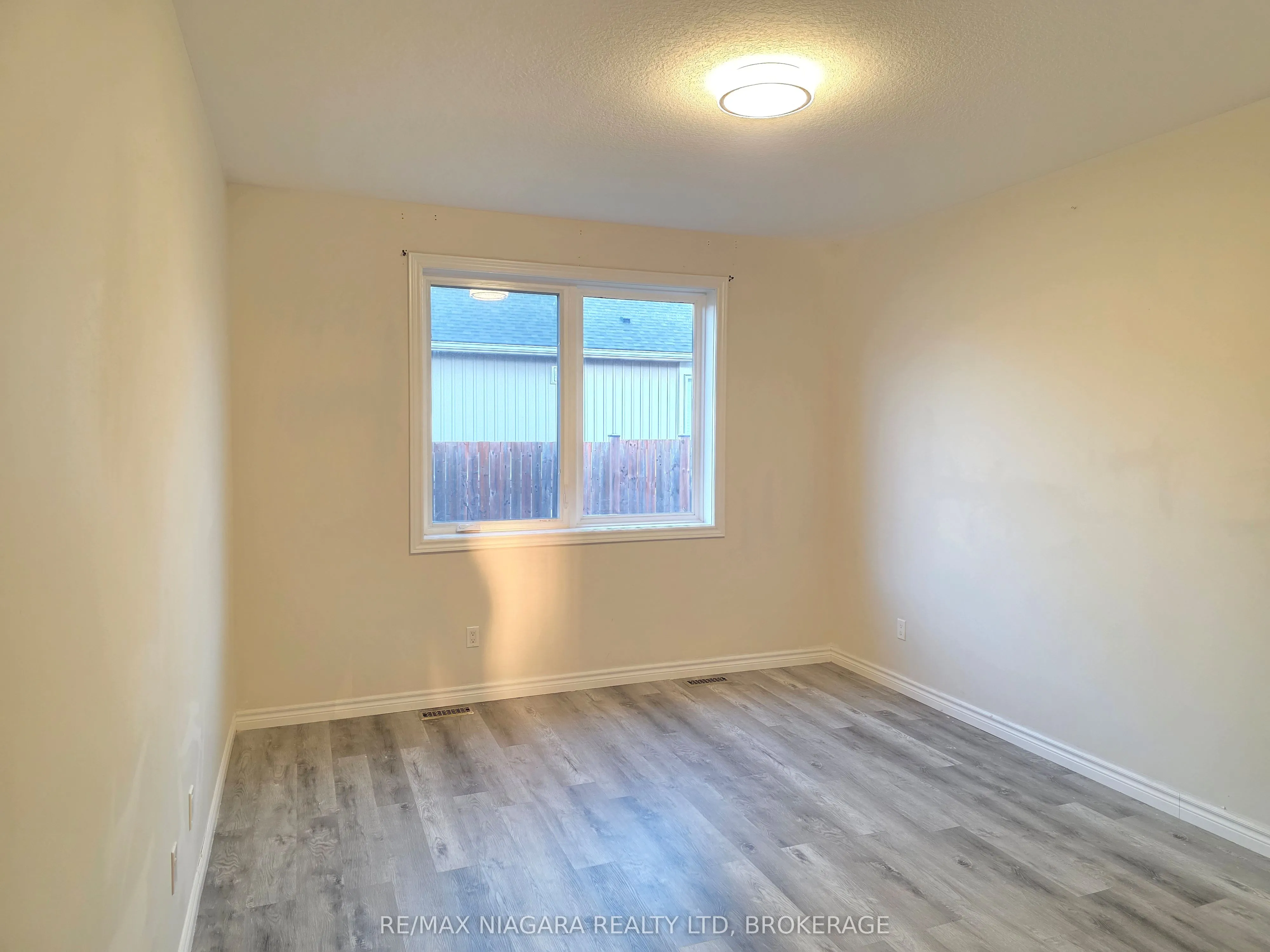 24 Ellis Avenue