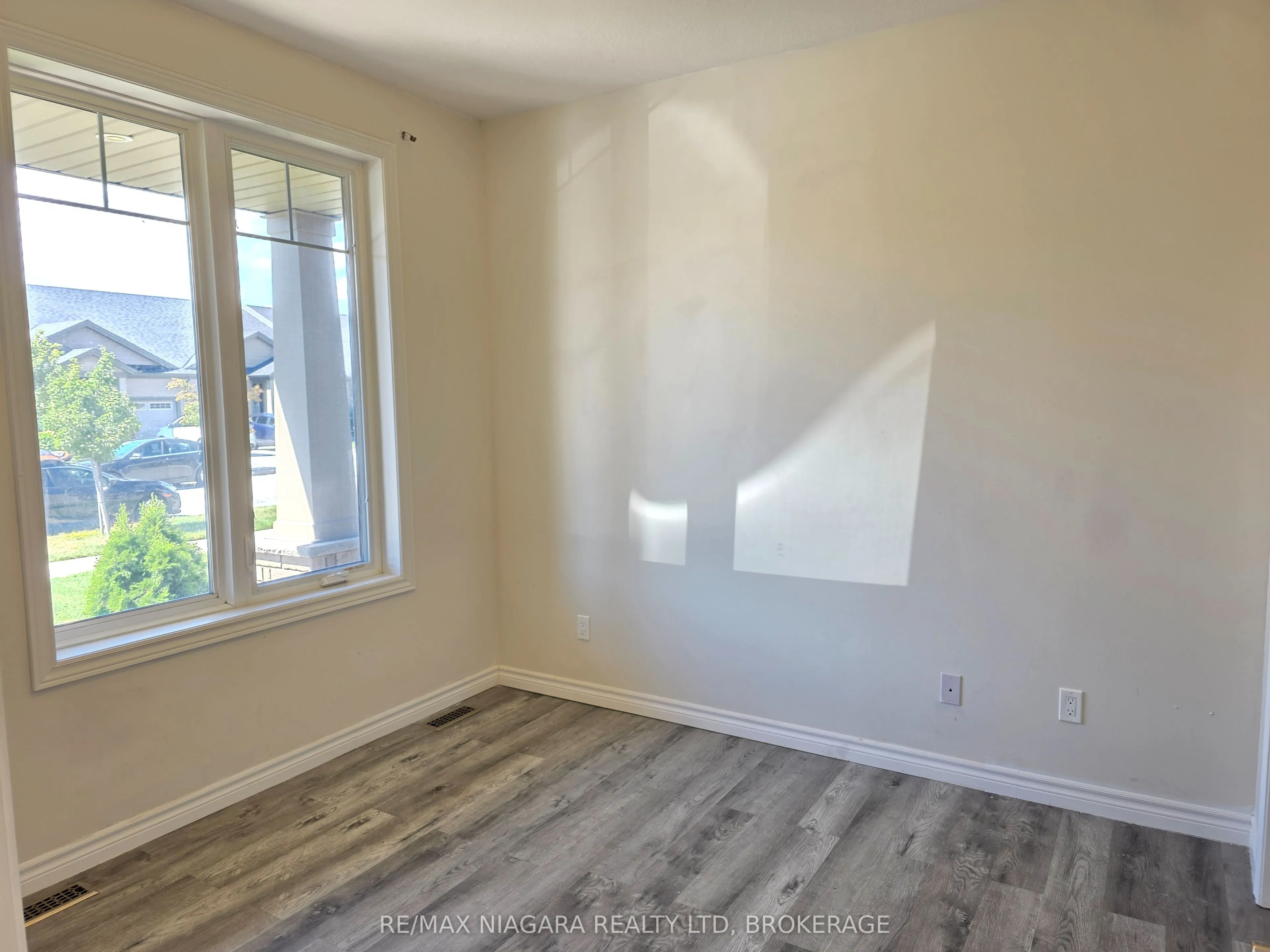 24 Ellis Avenue