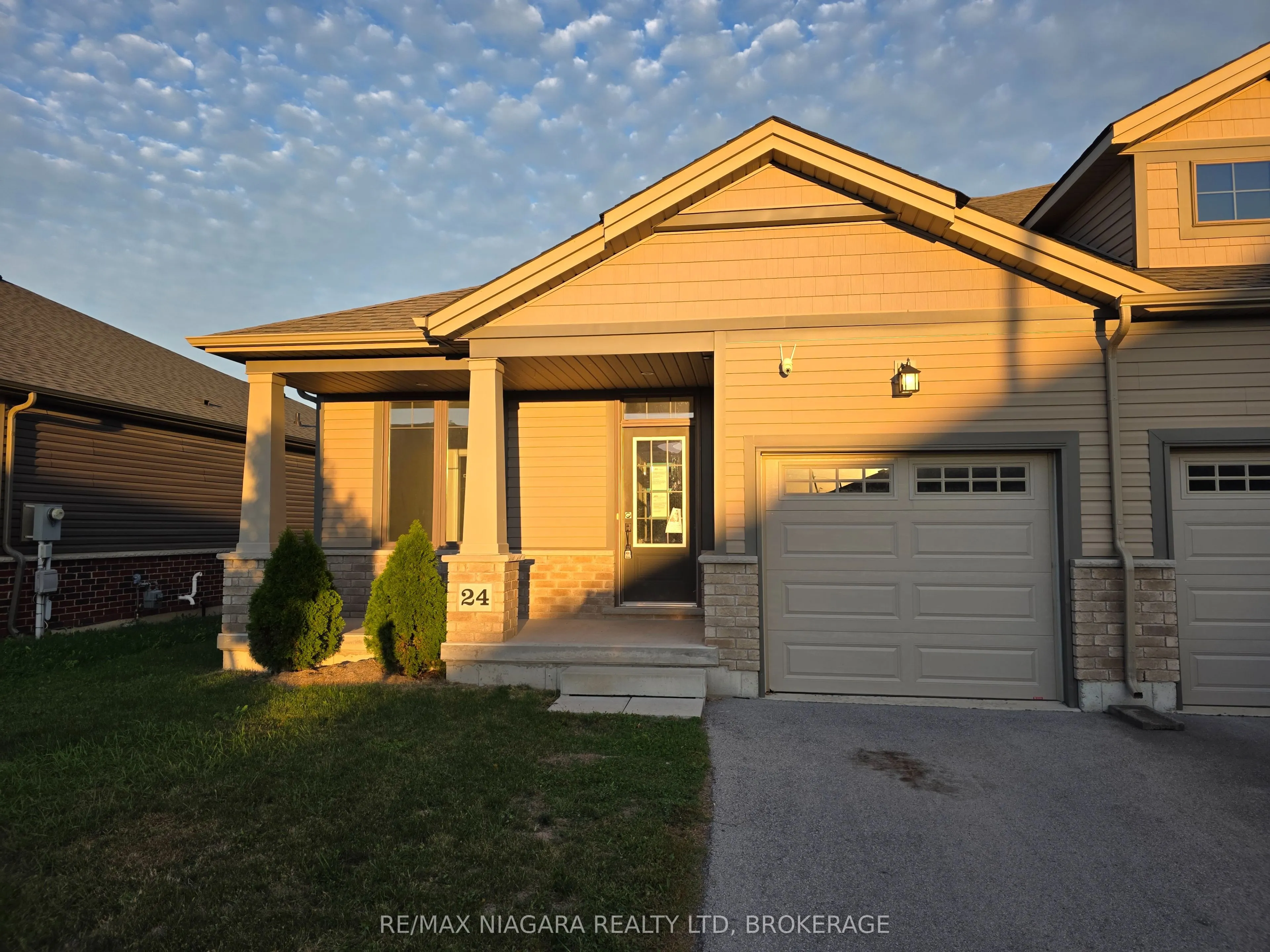 24 Ellis Avenue