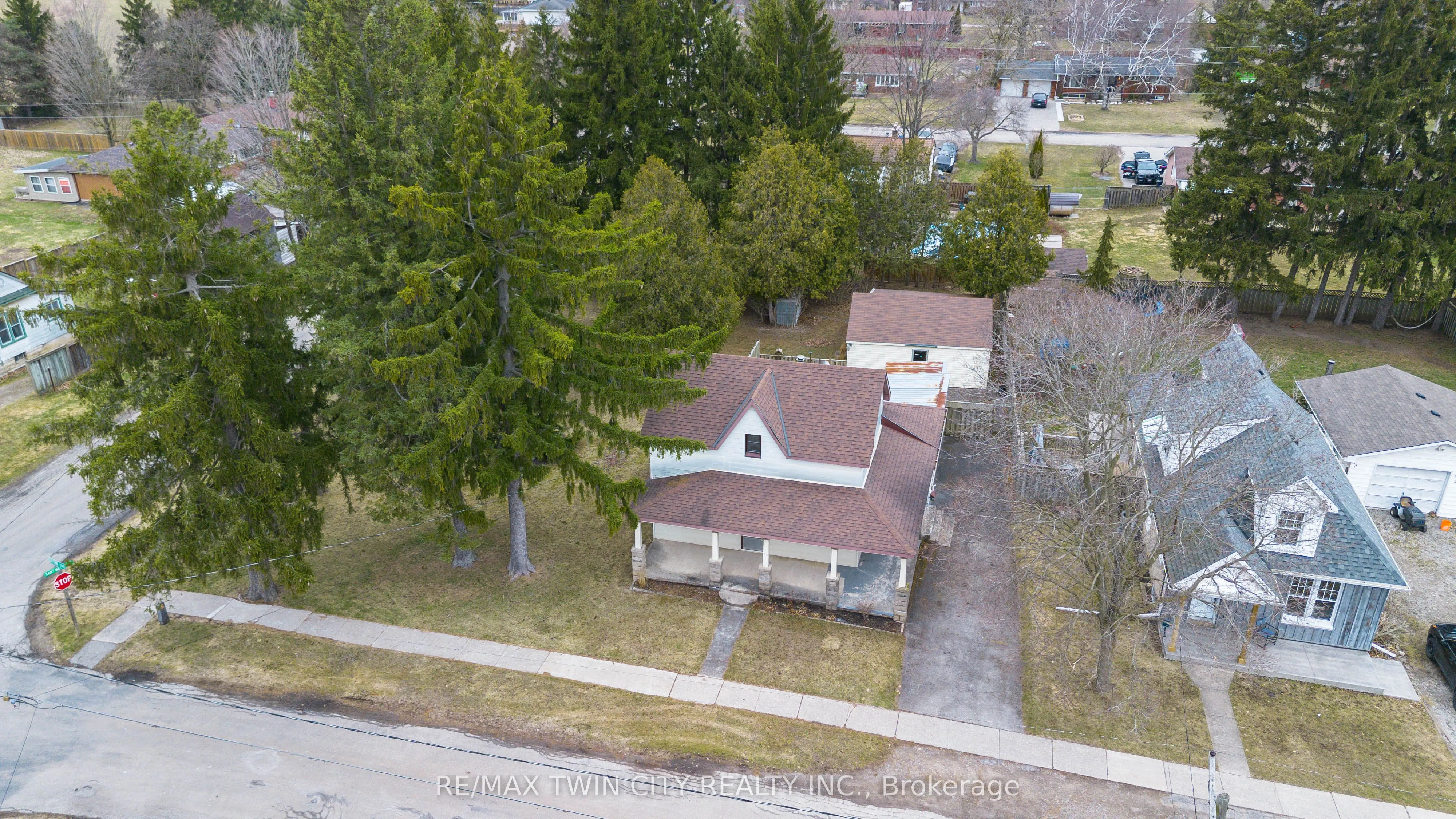 25 Dufferin Street