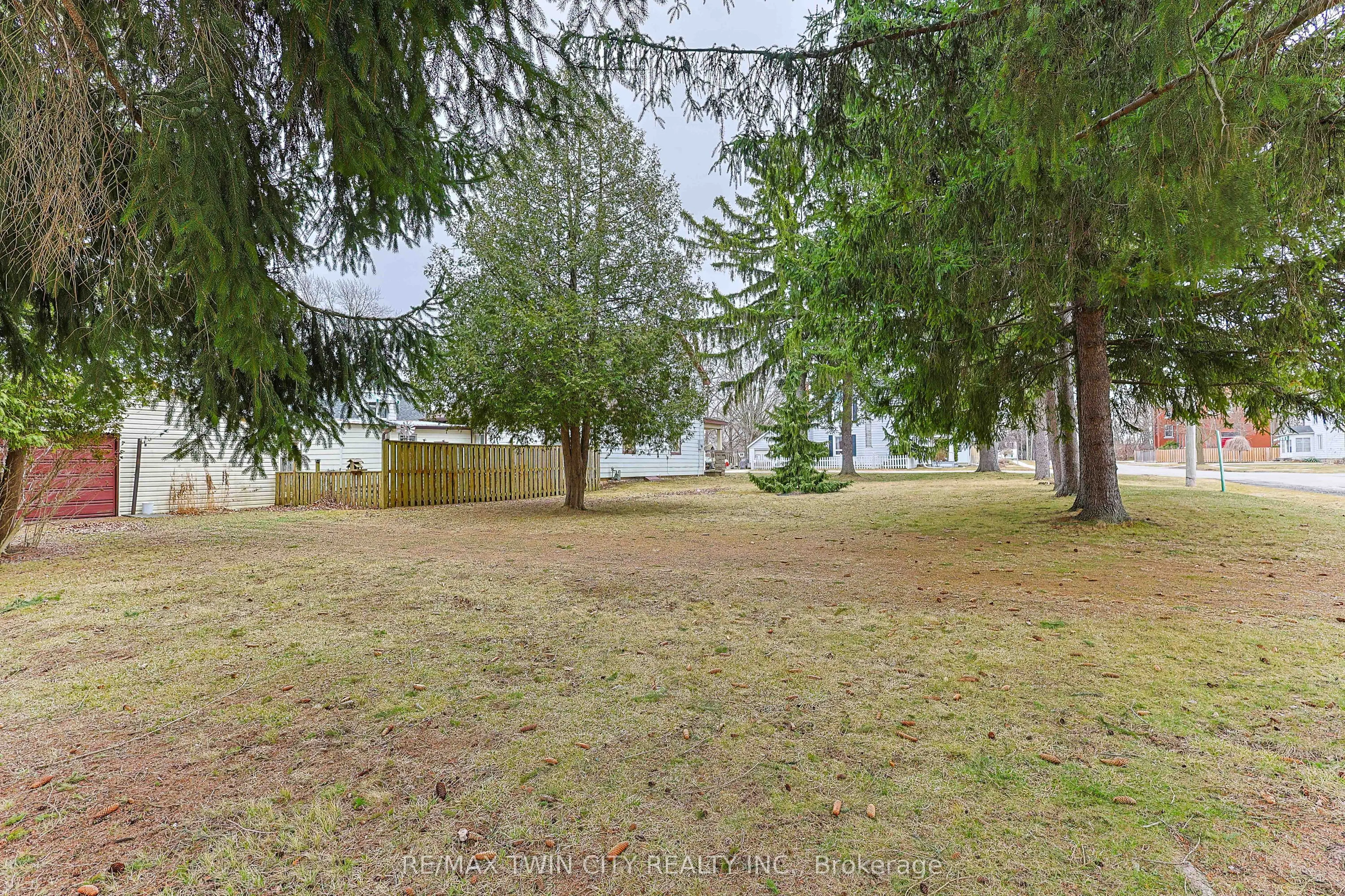 25 Dufferin Street