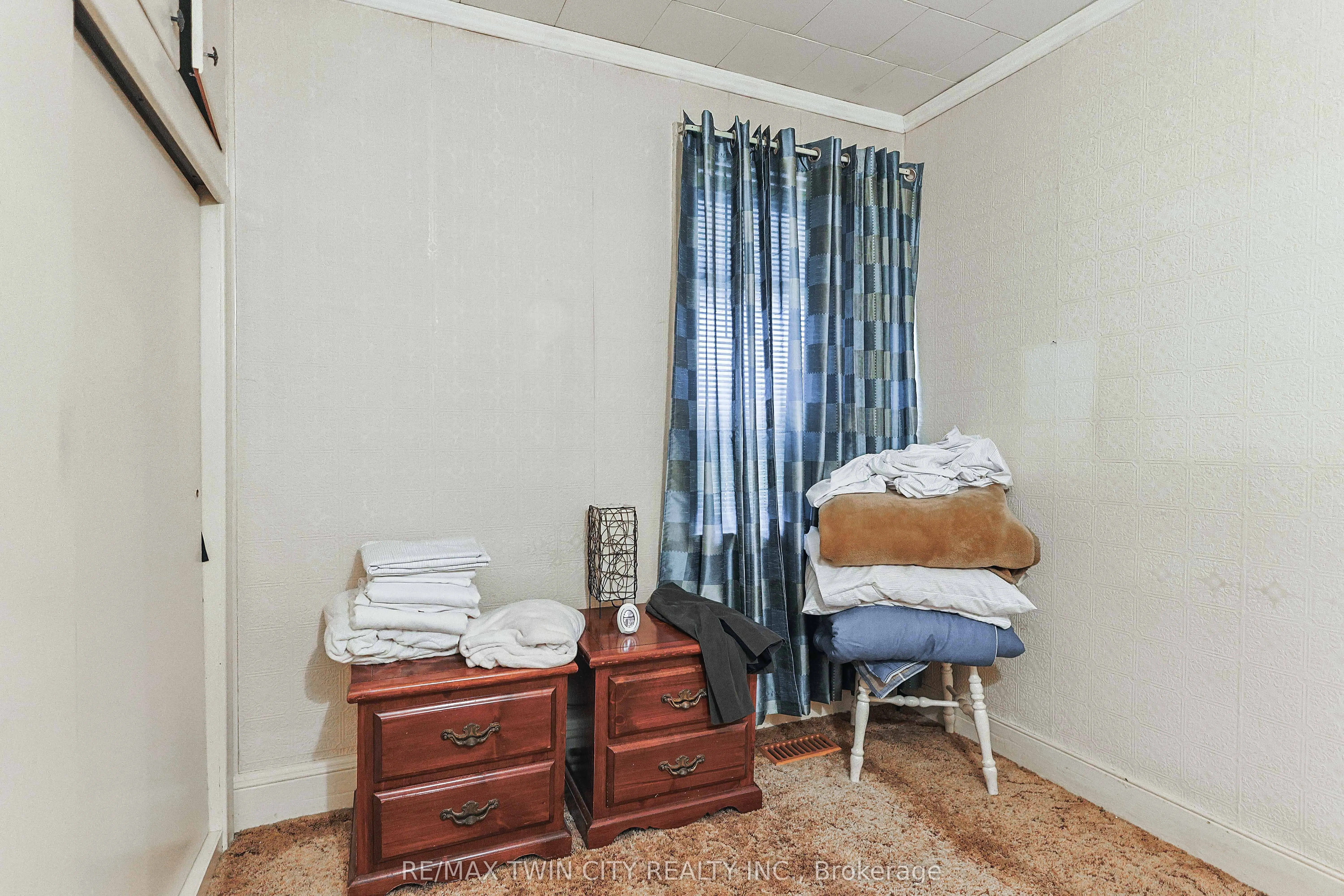 25 Dufferin Street
