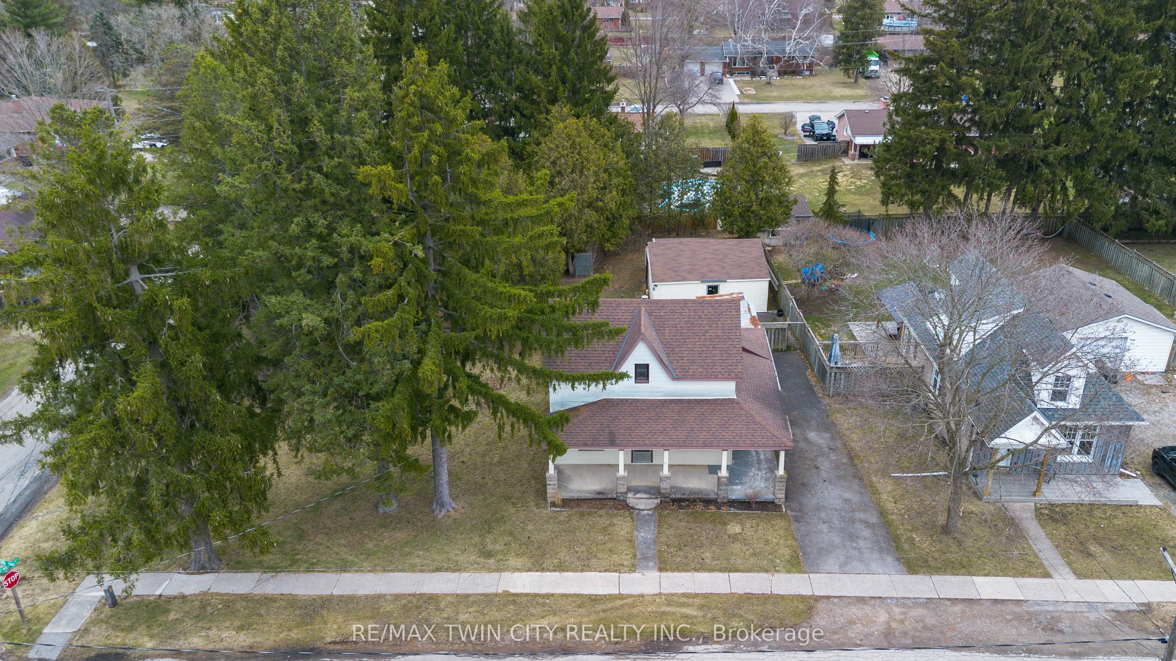 25 Dufferin Street