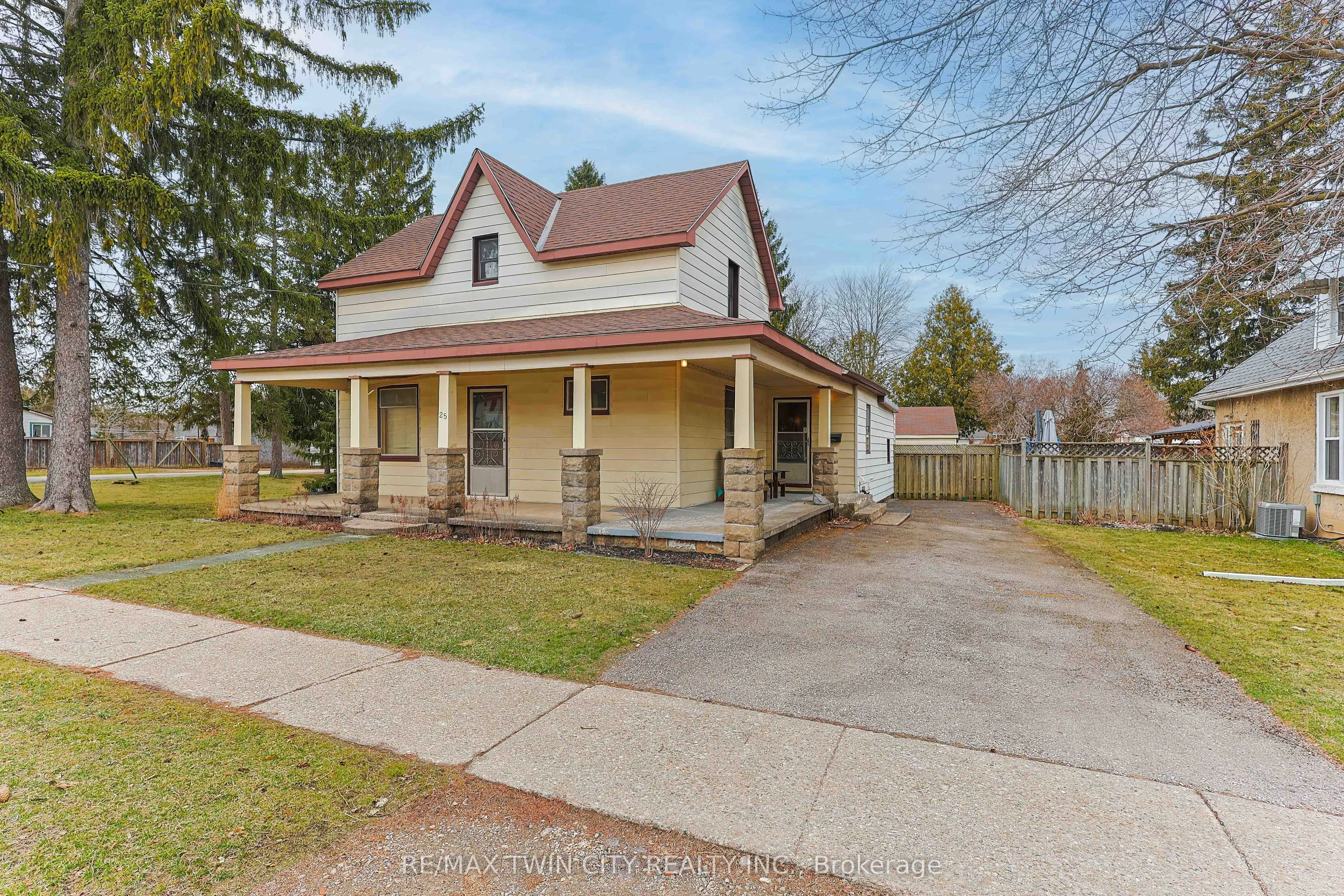 25 Dufferin Street