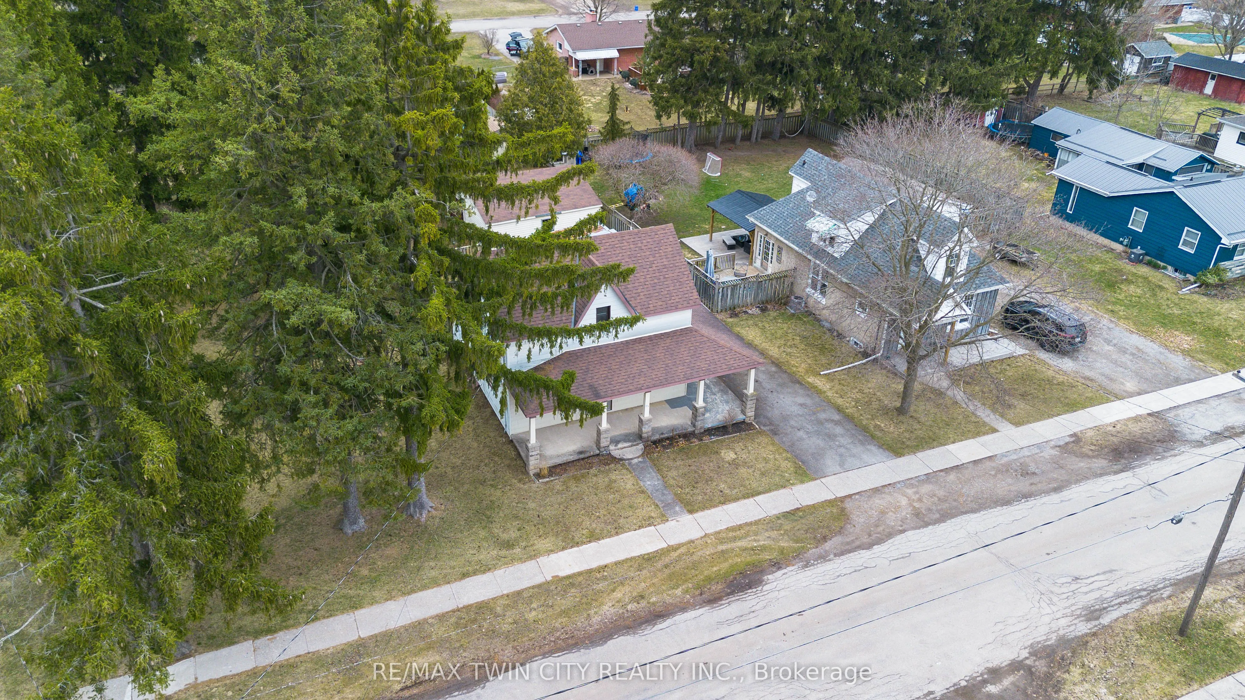 25 Dufferin Street