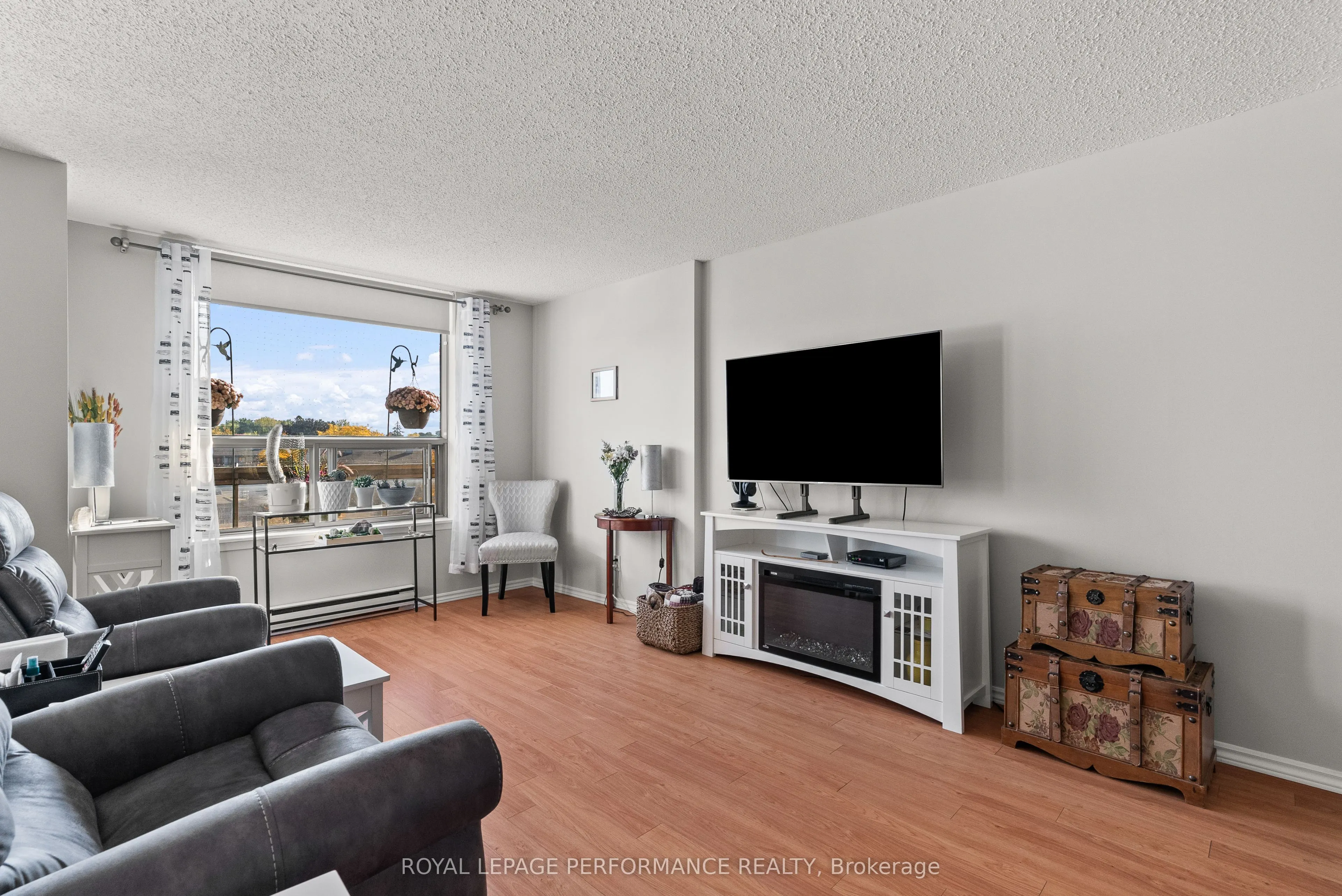 200 Lafontaine Avenue, #Unit #407